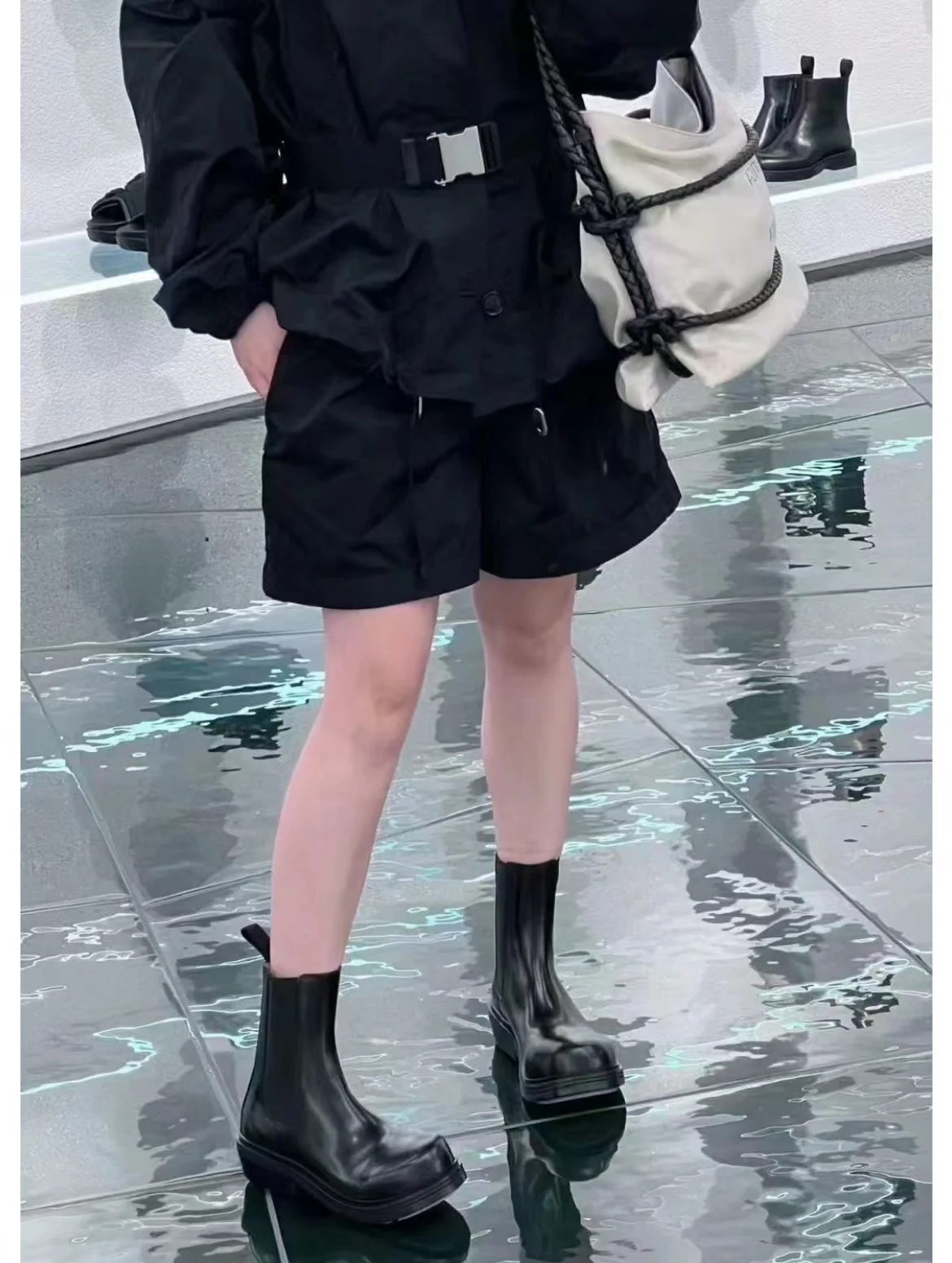 Новинка сезона осень/зима 2023 от BV - Ботинки ?Челси? пожарного типа - Ботинки с большим пальцем ноги - Черные