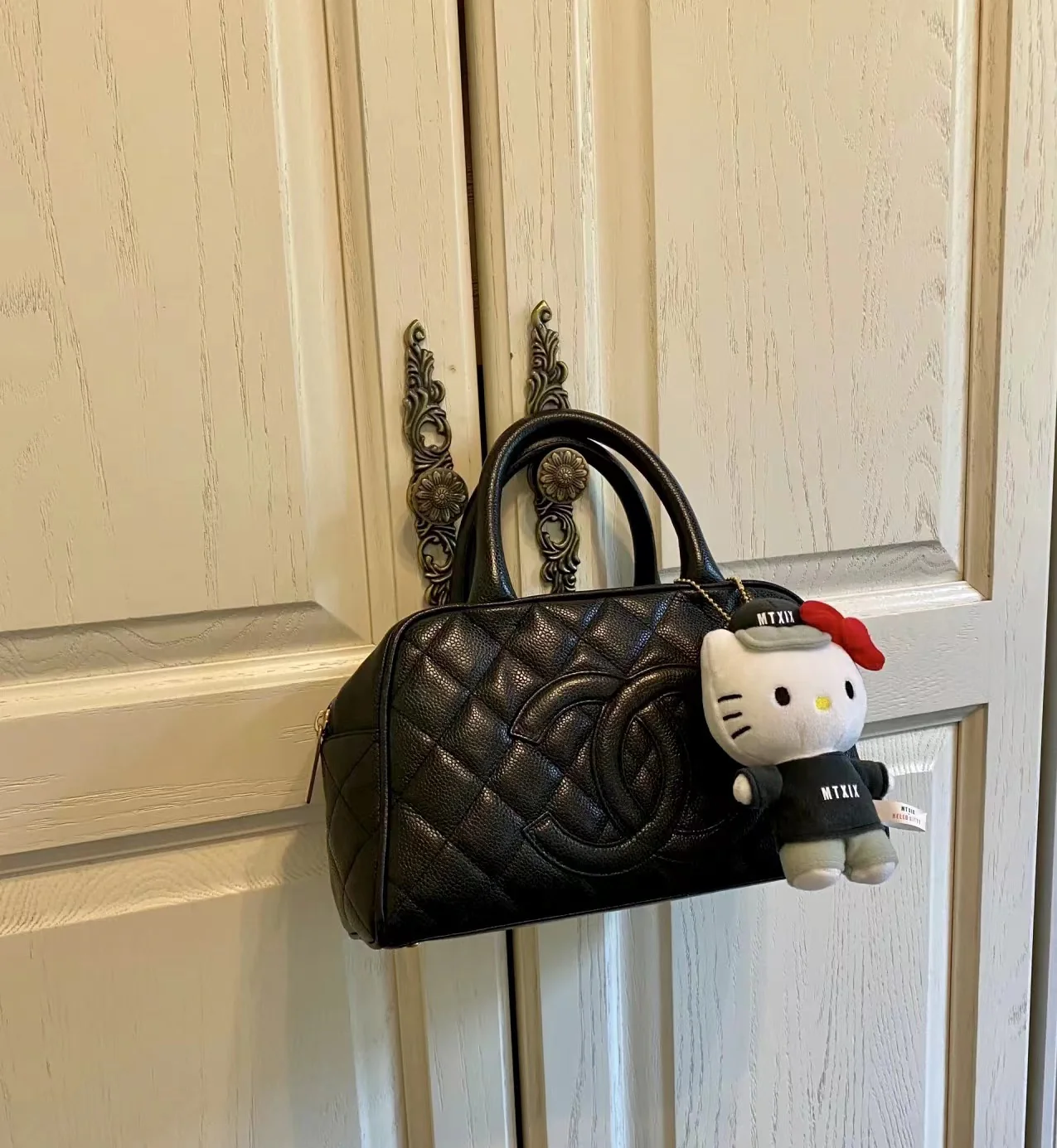 Винтажная сумка-боулинг Chanel - черная