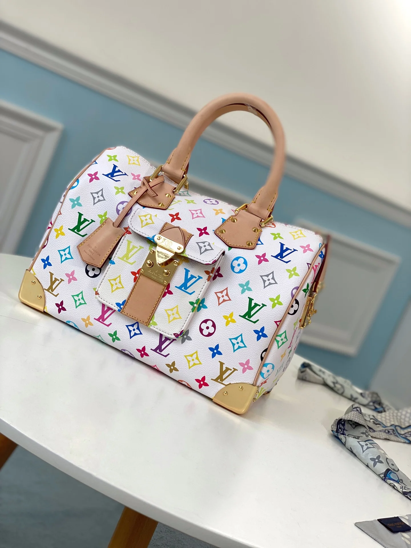m92643-LV-speedy30-Boston Bag