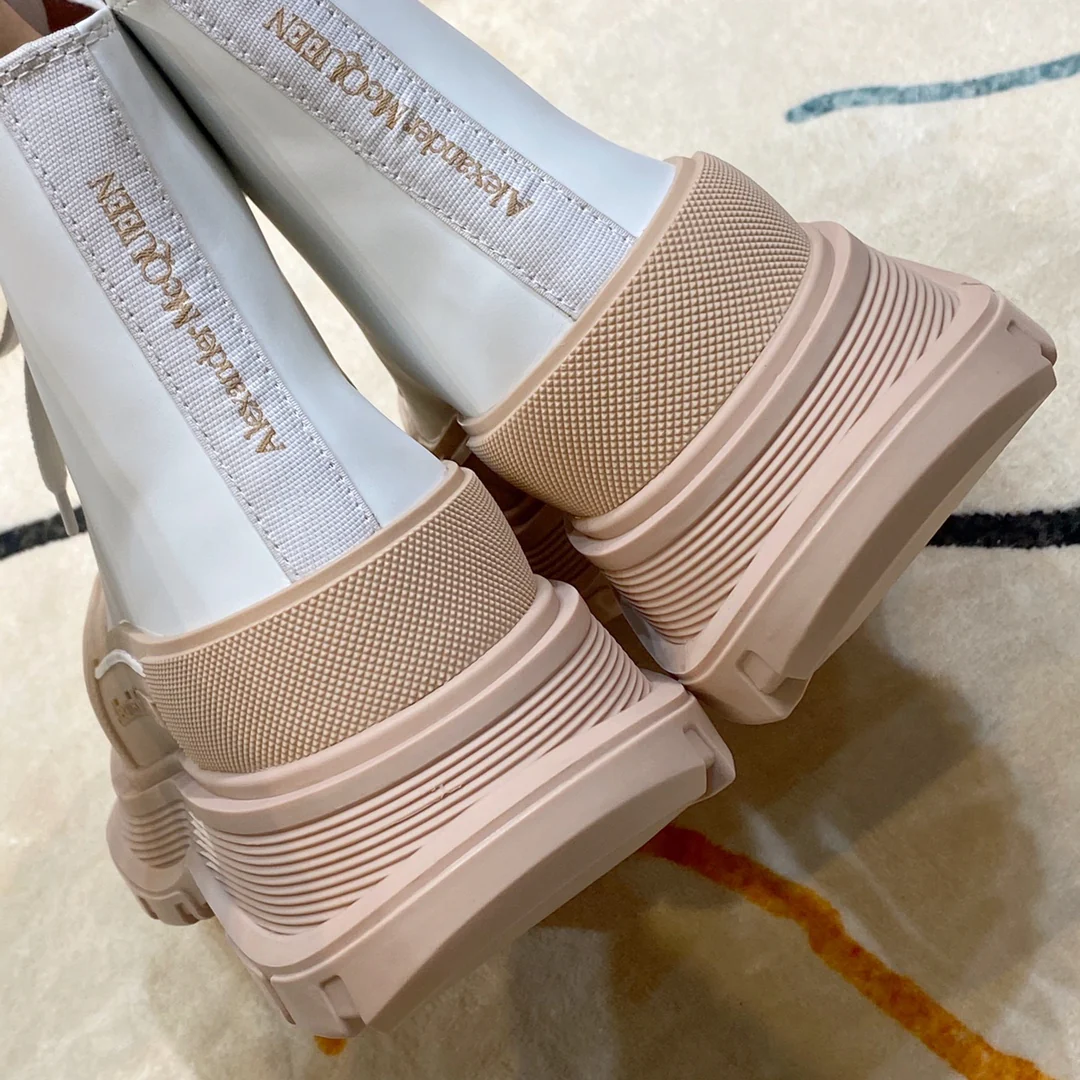 McQueen - Туфли на каблуке с задником цвета молочного чая - Высокие - Белые кроссовки