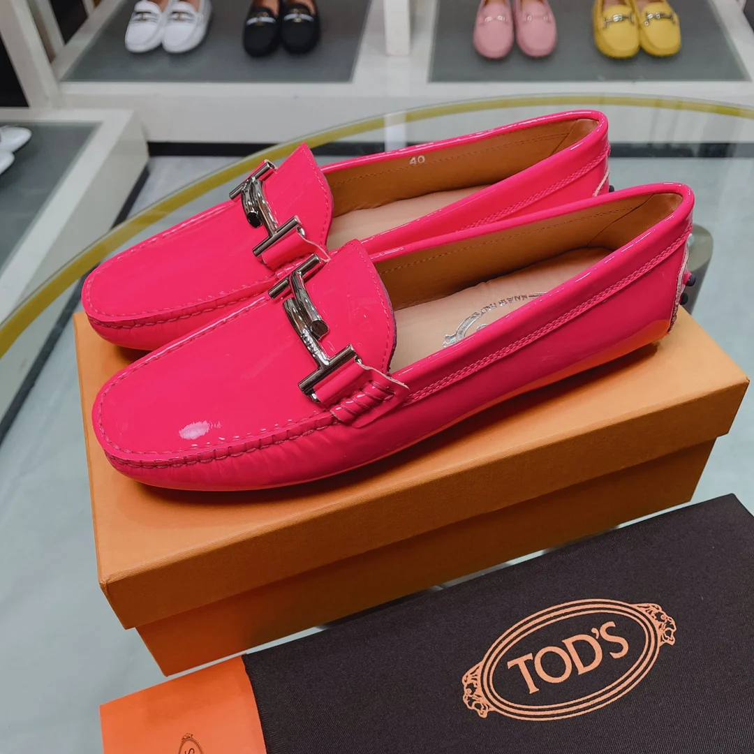 Лоферы/слипоны Tods Double T из лакированной кожи