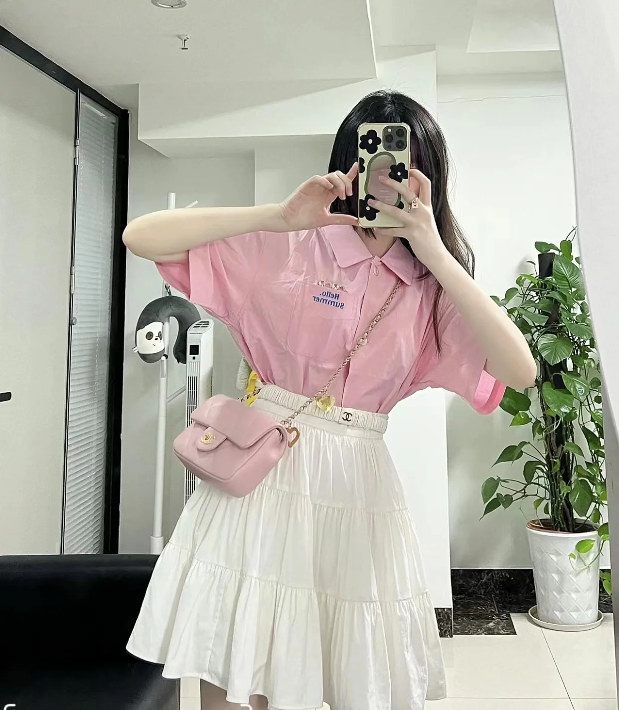 Новинка сезона осень/зима 2022 от Chanel - Сумка CF с подвеской в ??виде сердца на цепочке - Лимитированная серия - Розовая