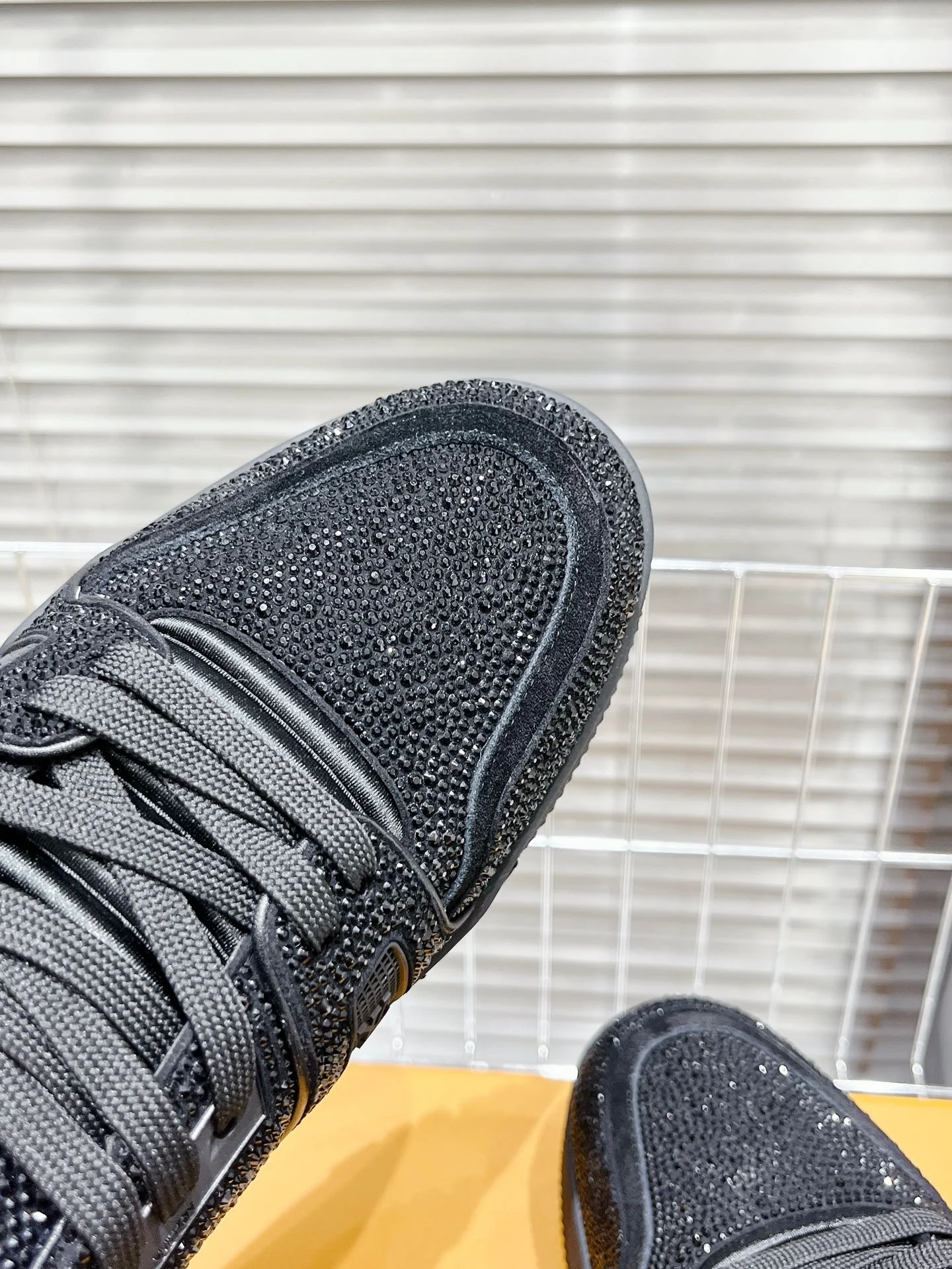 Кроссовки LV Trainer - обувь для скейтбординга - глянцевый черный - унисекс