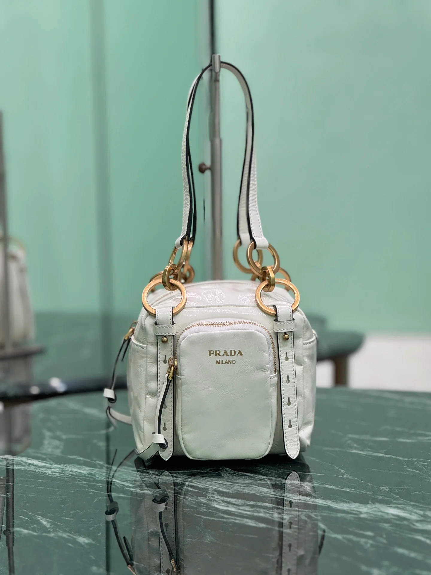 Сумка Prada 1BB137 Soft Lux Cube, маленькая, белая.