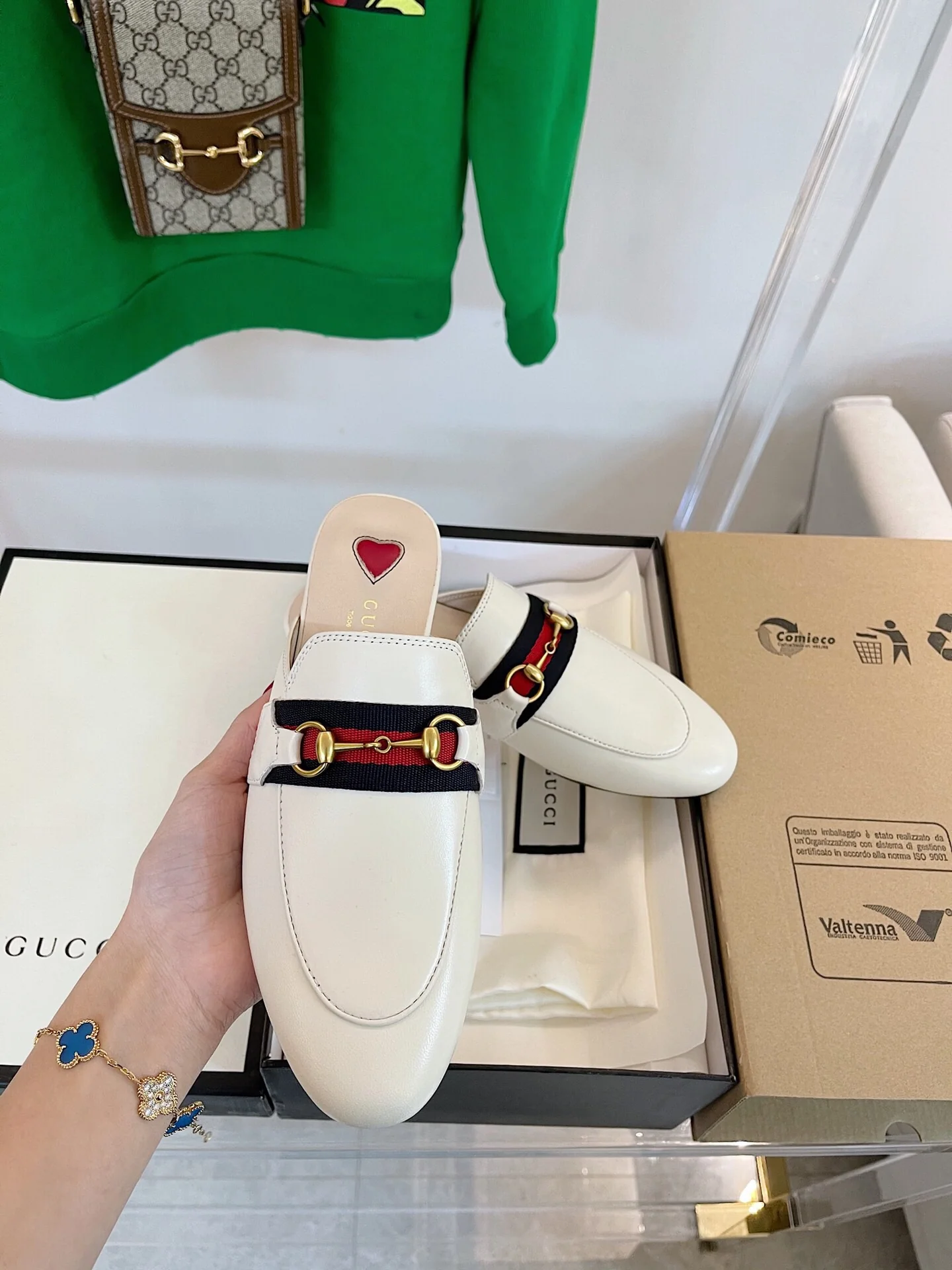 Тапочки/мюли Gucci в форме сердца