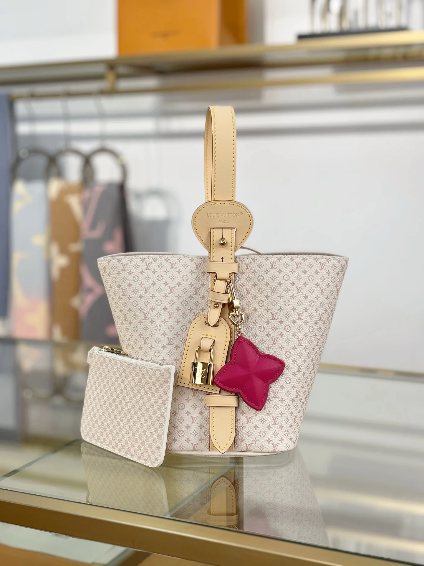 Сумка LV-m15130-all-in-bb, цвет слоновой кости