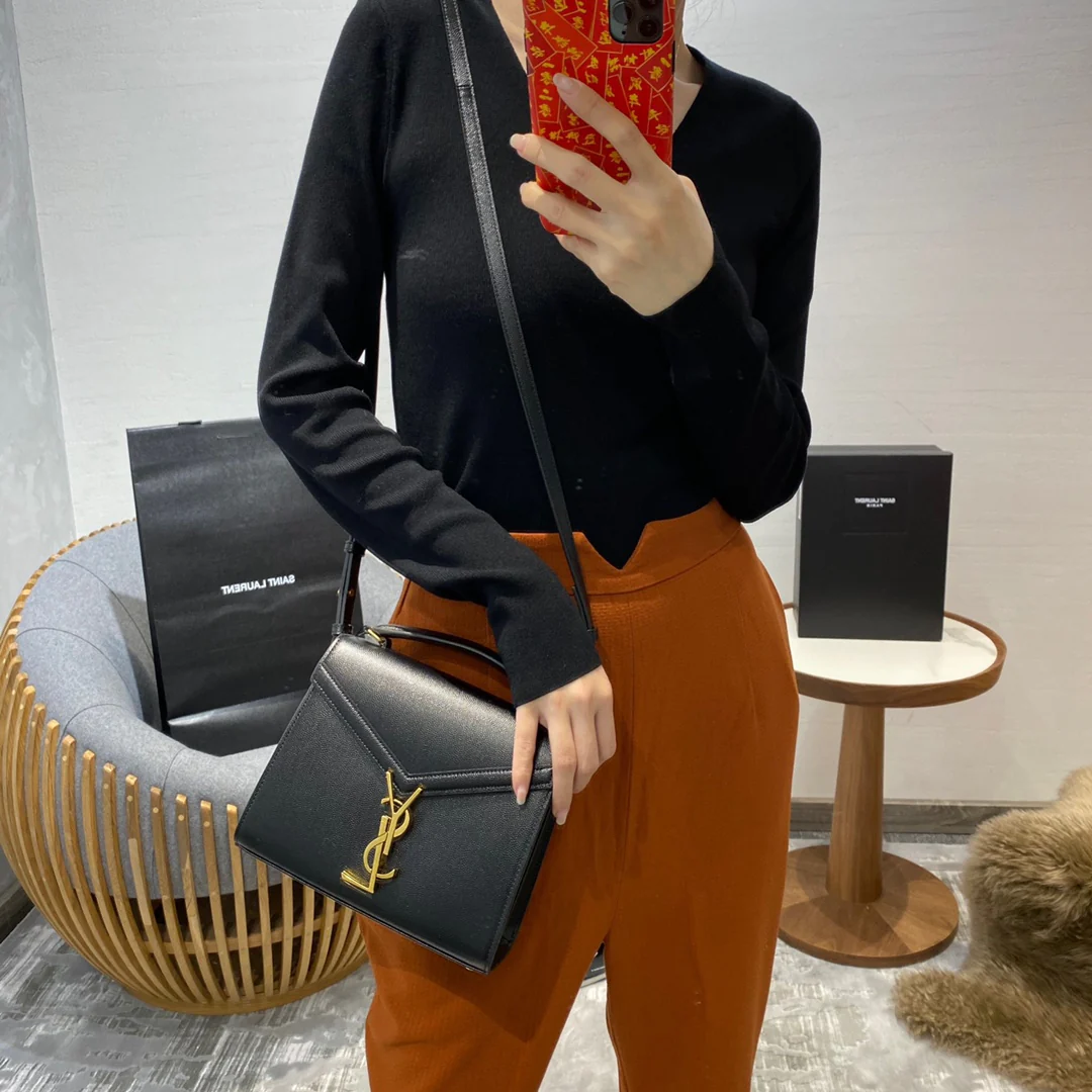 YSL Cassandra - Демонстрация тела - 3