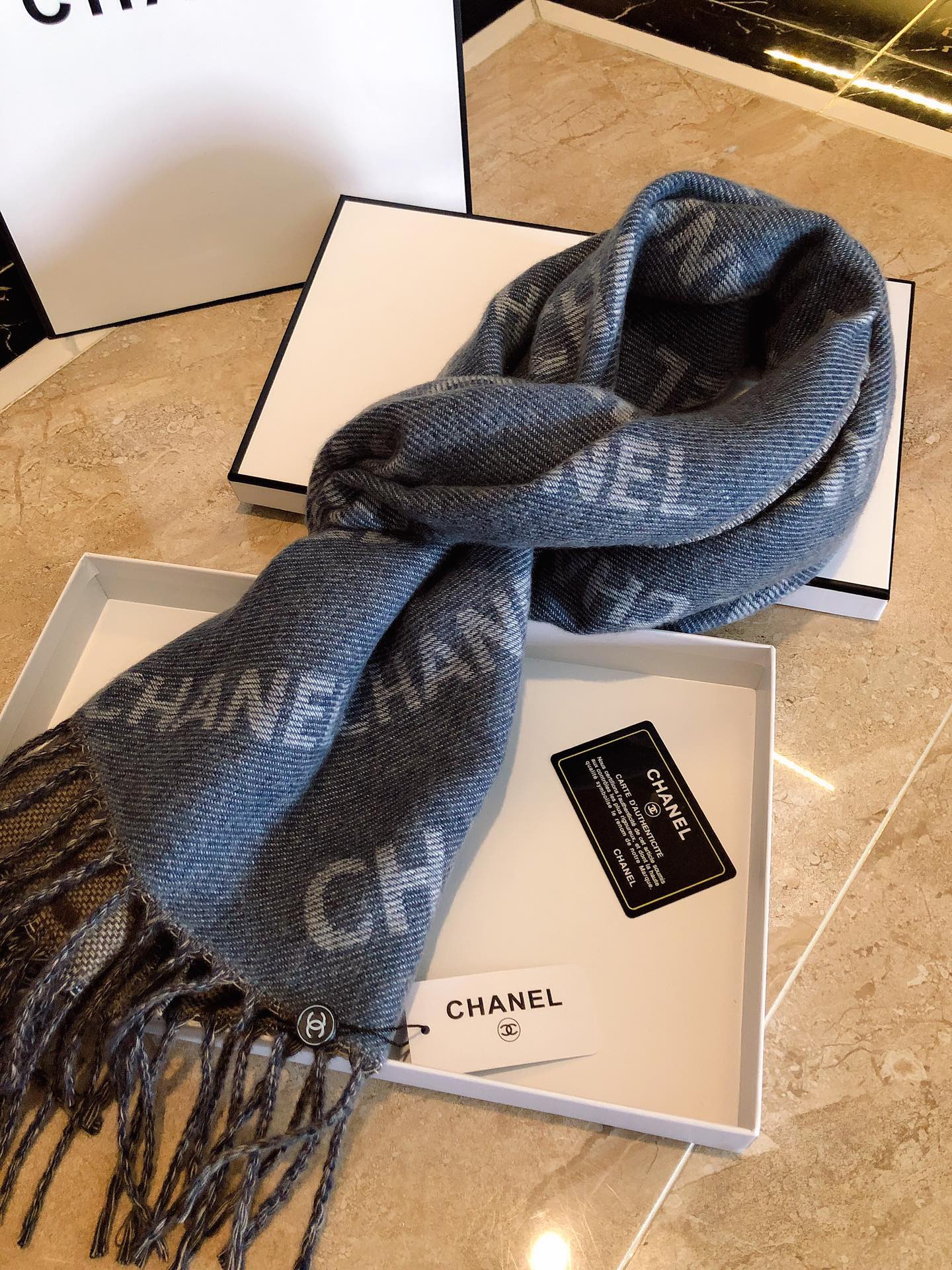 Двусторонний шарф Chanel с буквами - 38 см - 190 см