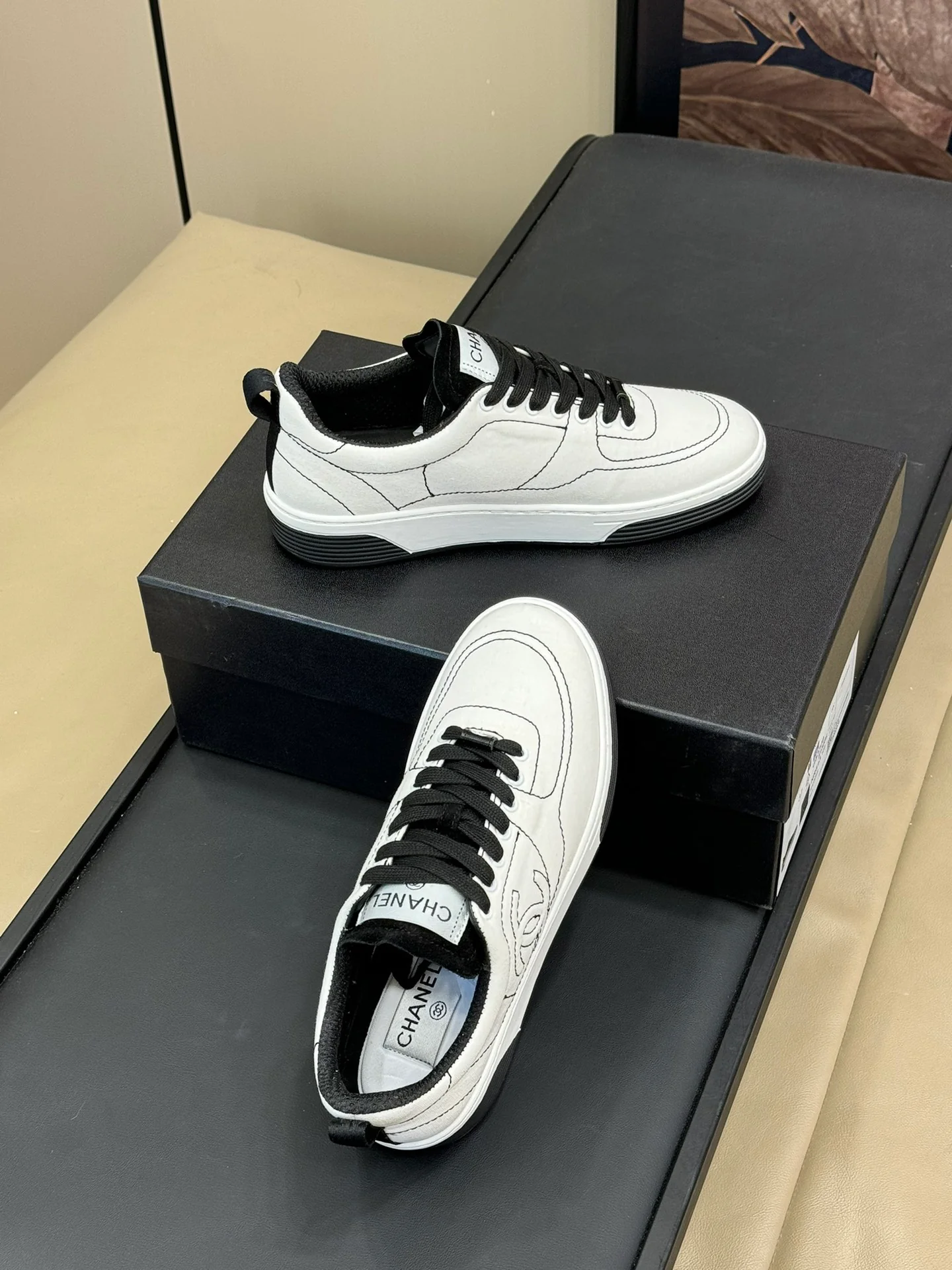 Скейтбордные кроссовки Chanel 2024 — белые
