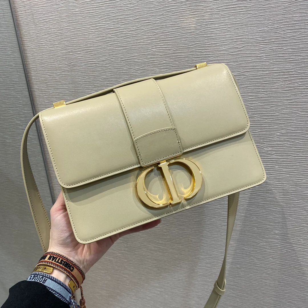 Dior Montaigne 30 серии, 24 см, эмалированная застежка, светло-абрикосовый цвет.