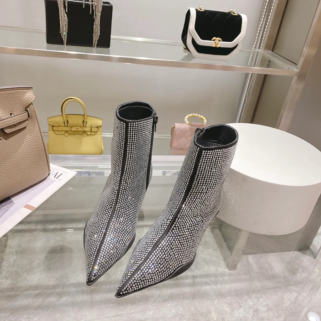 Ботильоны Prada с острым носком - серебристые