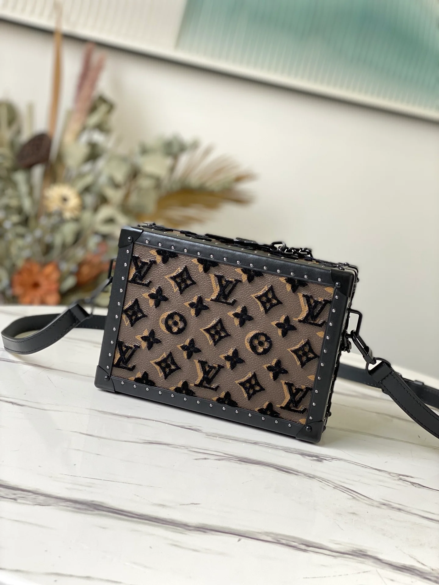 lv-m20233-Monogram Flocked Box Bag