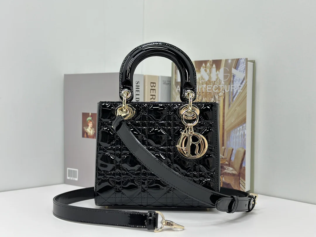 Коллекция Dior Lady - Лакированный черный