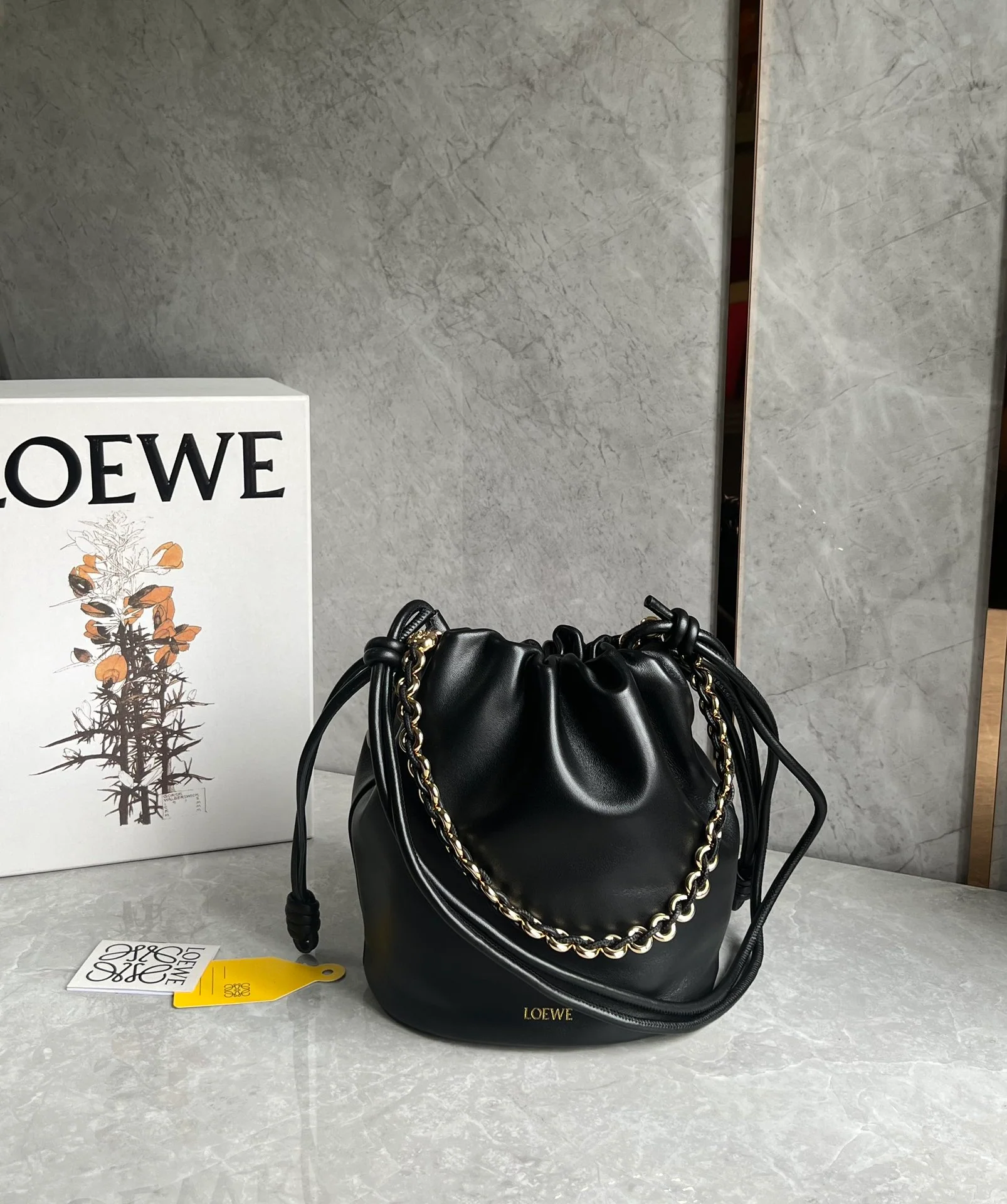 Сумка-ведро Loewe Flamenco Purse - черная