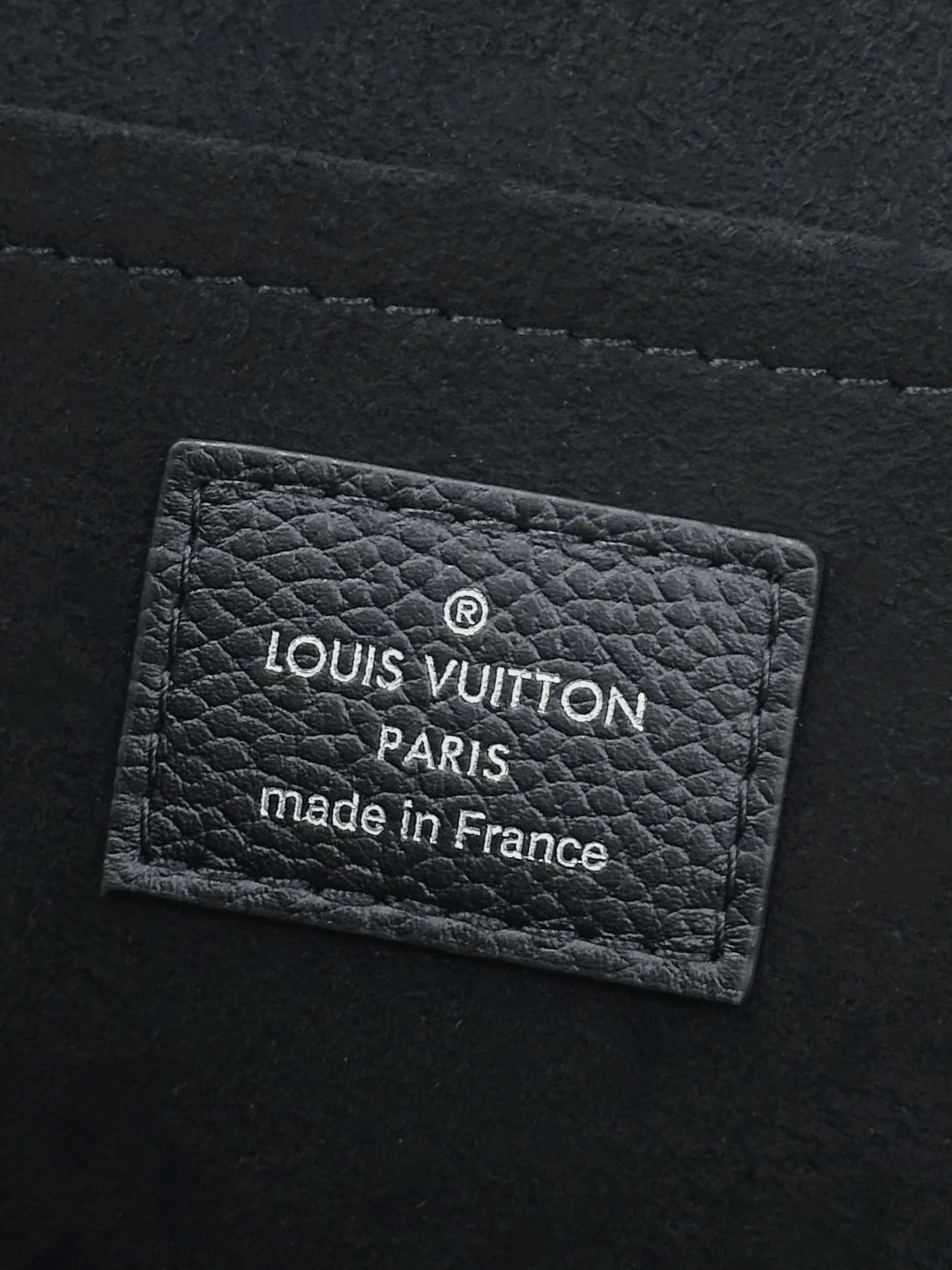 LV-m67768-pochette-jour-большая сумка-черный