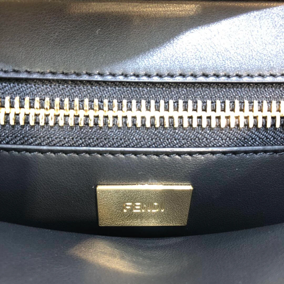 Сумка Fendi Peekaboo Medium Mr. Doodle из кожи