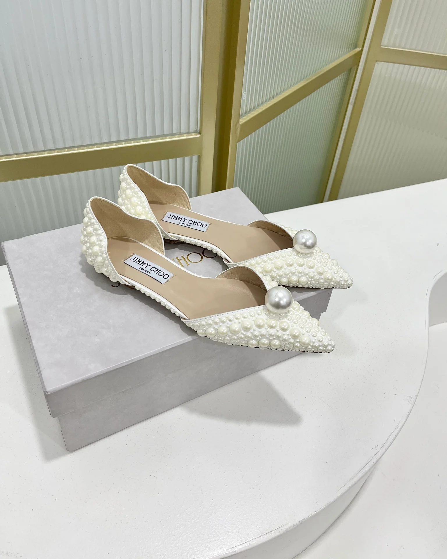 Сандалии/туфли Jimmy Retro Pearl Series на плоской подошве - белые