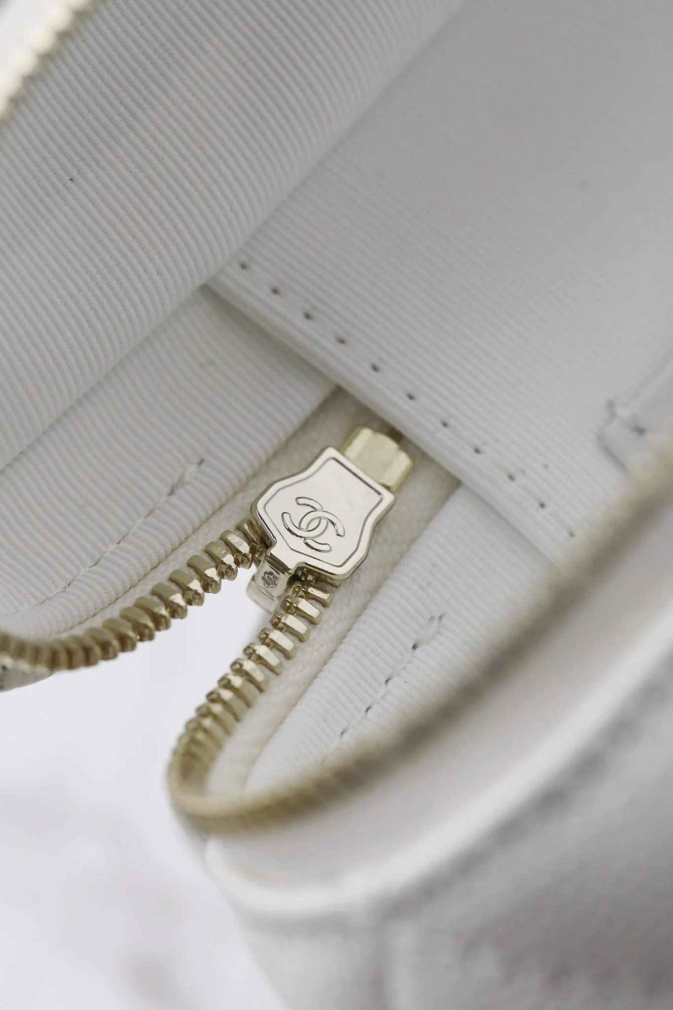 Сумка для ланча Chanel 25c-LP - белая