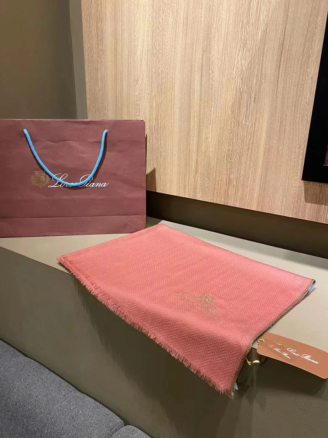 Loro Piana - Настоятельно рекомендуется - Кашемировый шарф из кашемира однотонного цвета в елочку (100 нитей) - 200 отрезков кашемировой пряжи - 90-200 см - 3