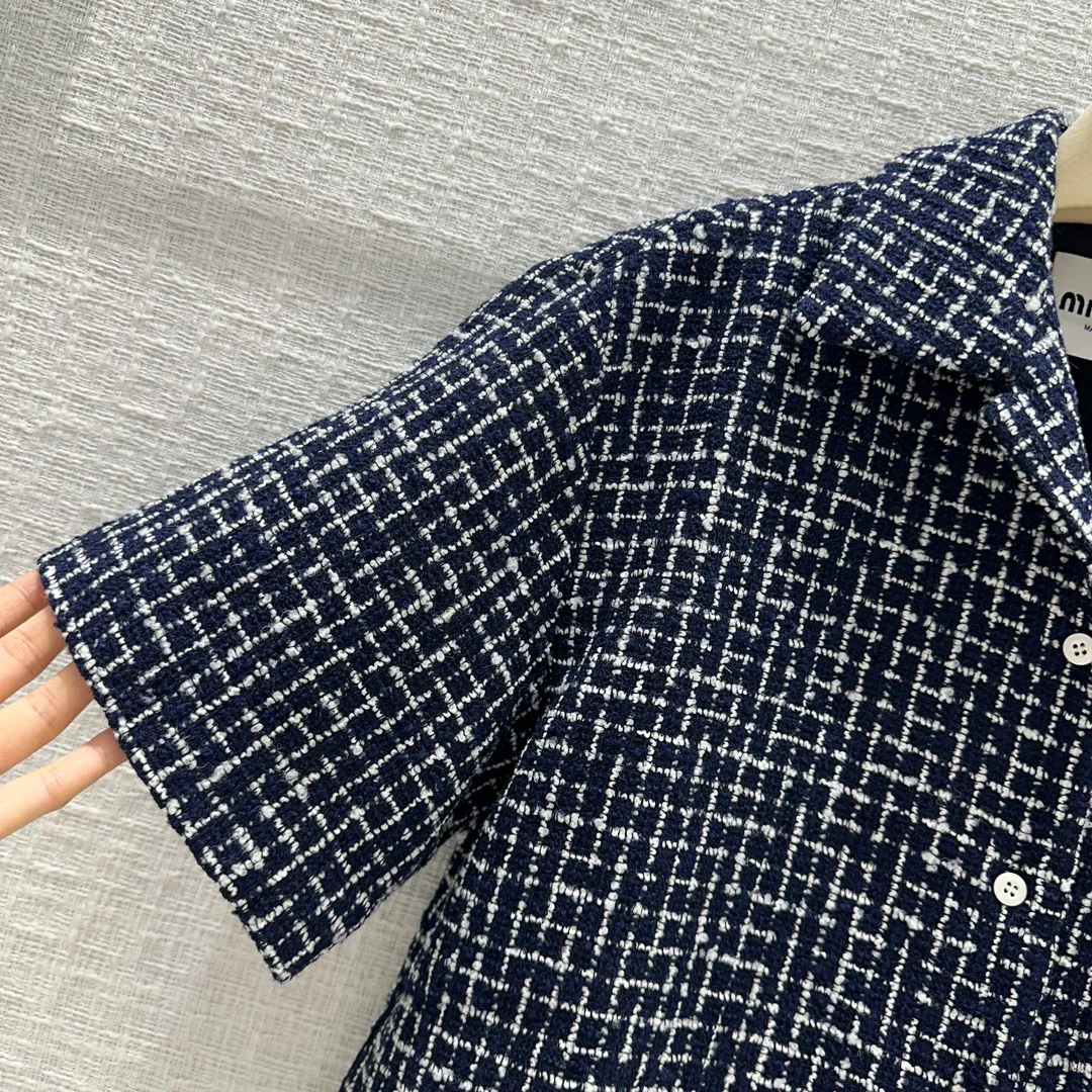 Miu Miu - 2404-24 Новинка ранней весны: твидовый костюм в сине-белую клетку