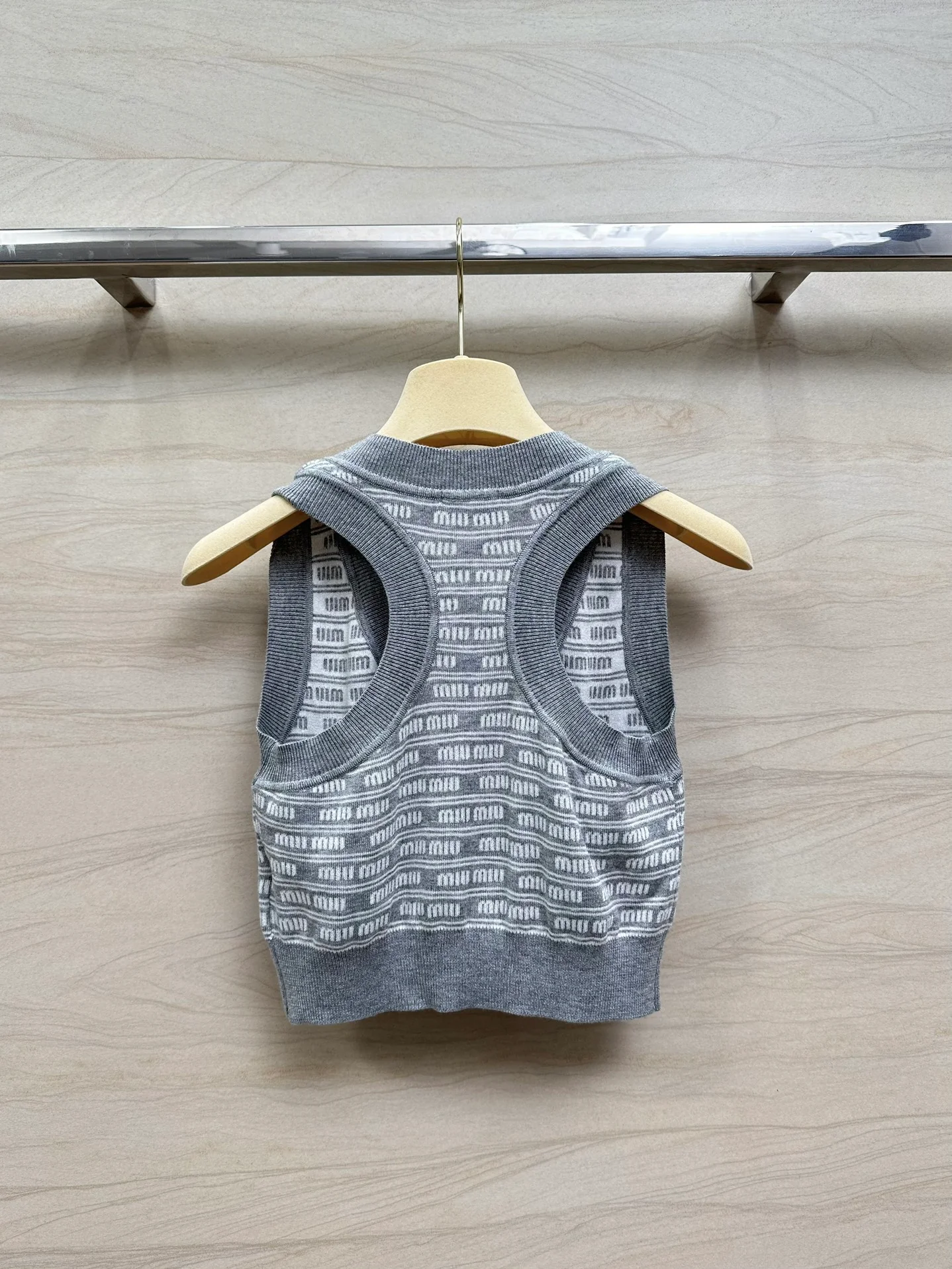 Miu Miu-2404 - Милый и стильный девичий элегантный костюм, омолаживающий