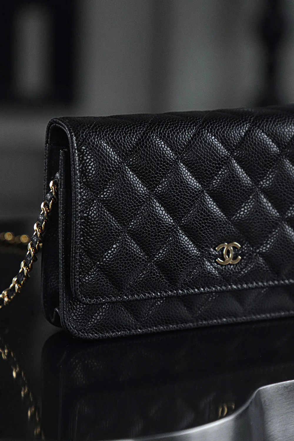 Сумка-кошелек Chanel на цепочке Lucky Bag - с черной пряжкой