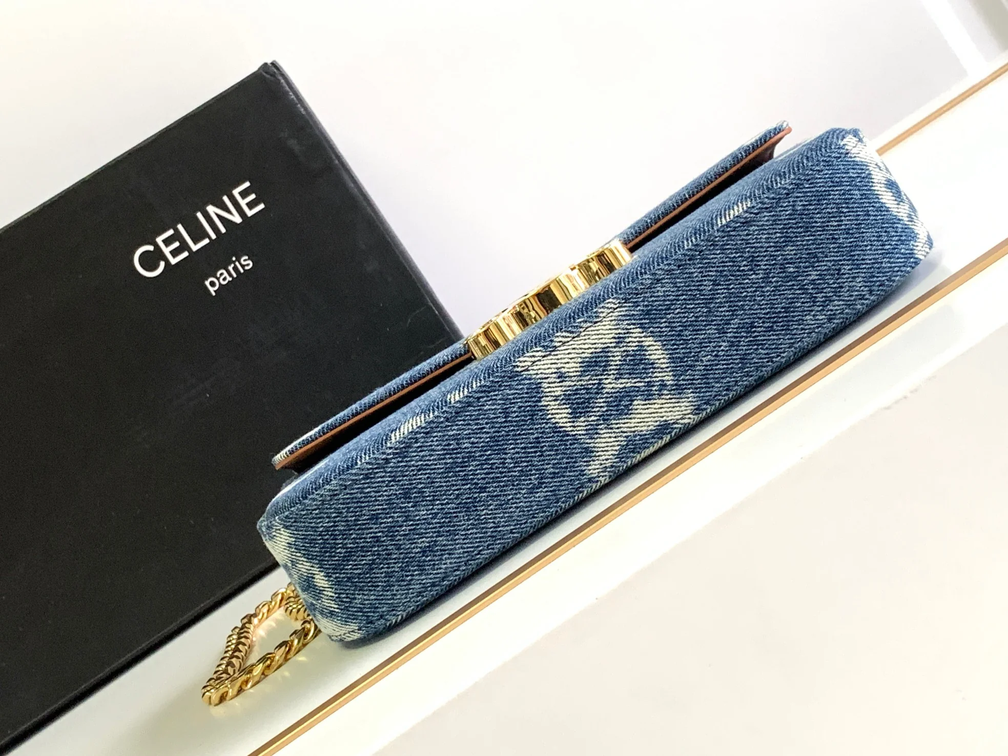 Сумка через плечо Celine Triomphe Denim Chain - маленькая