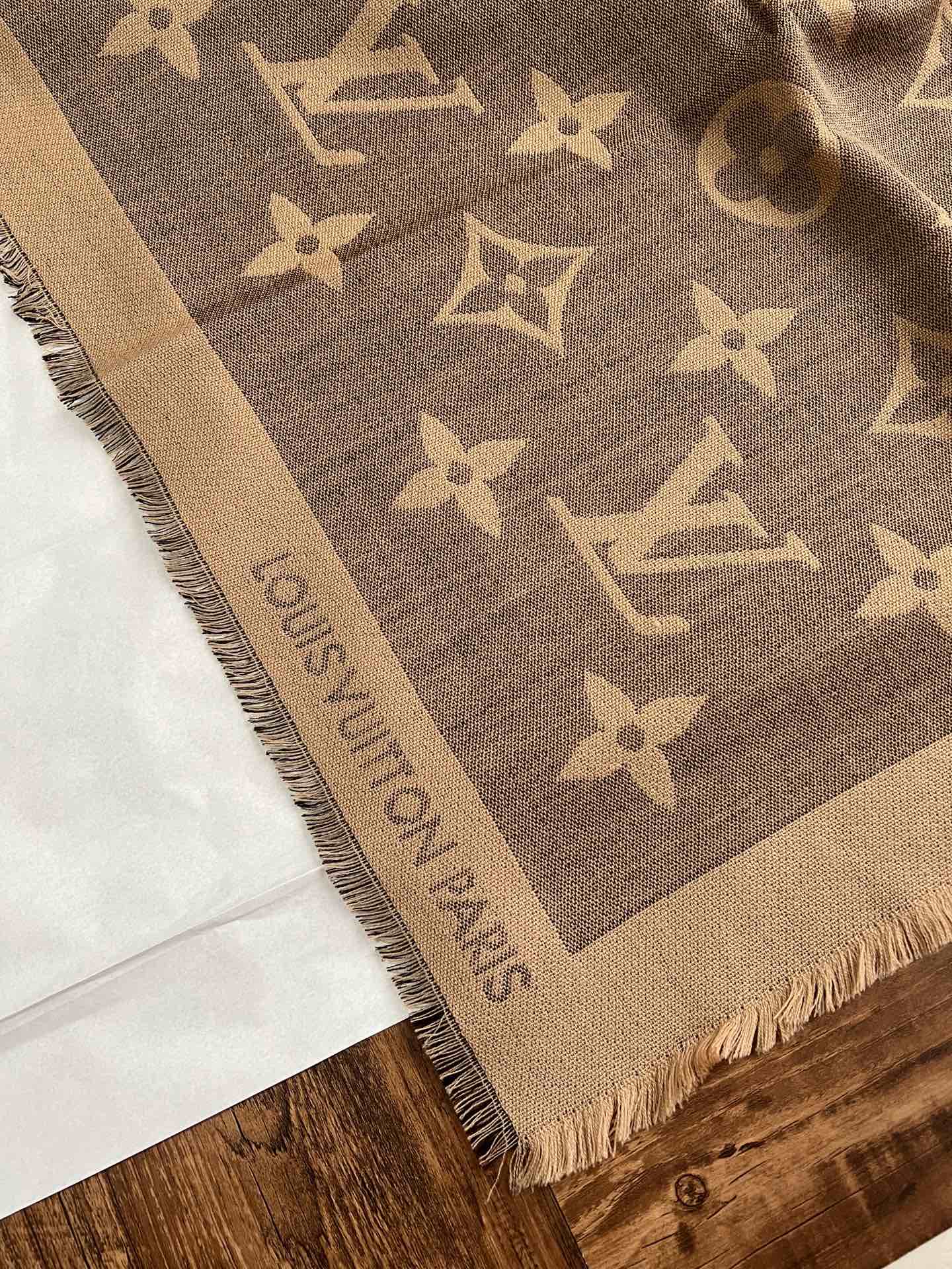 Квадратный шарф с монограммой LV - 140 см - 70 см - кашемир 30 см - шелк - коричневый