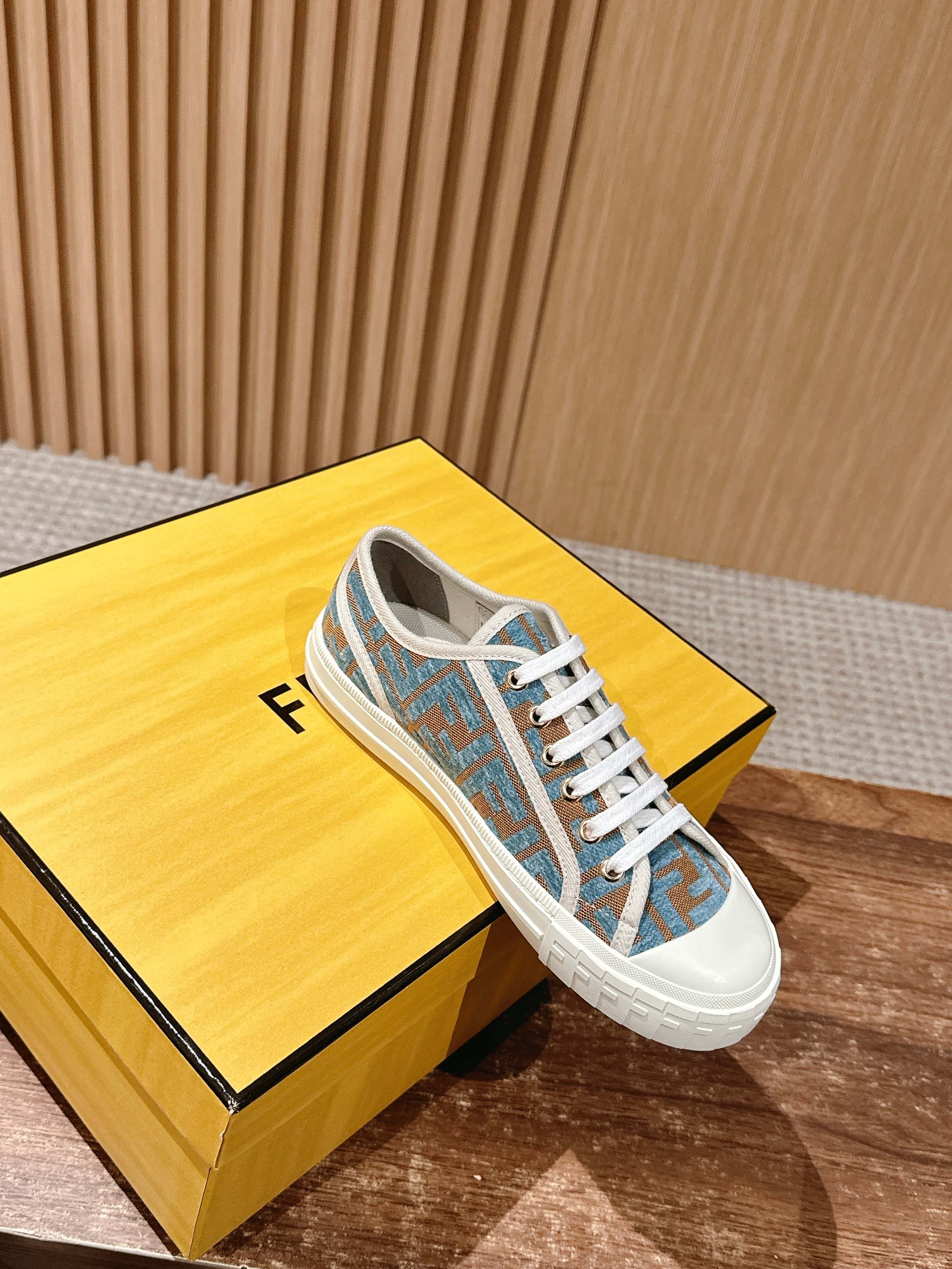 Кед Fendi - Повседневные балетки - Серые