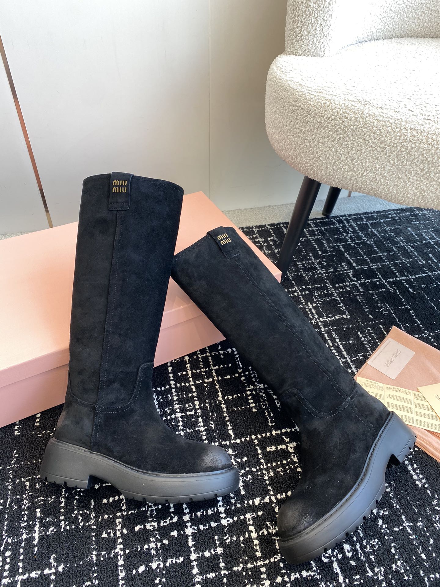 Ботильоны на высоком каблуке Miu Miu 2024 — черные