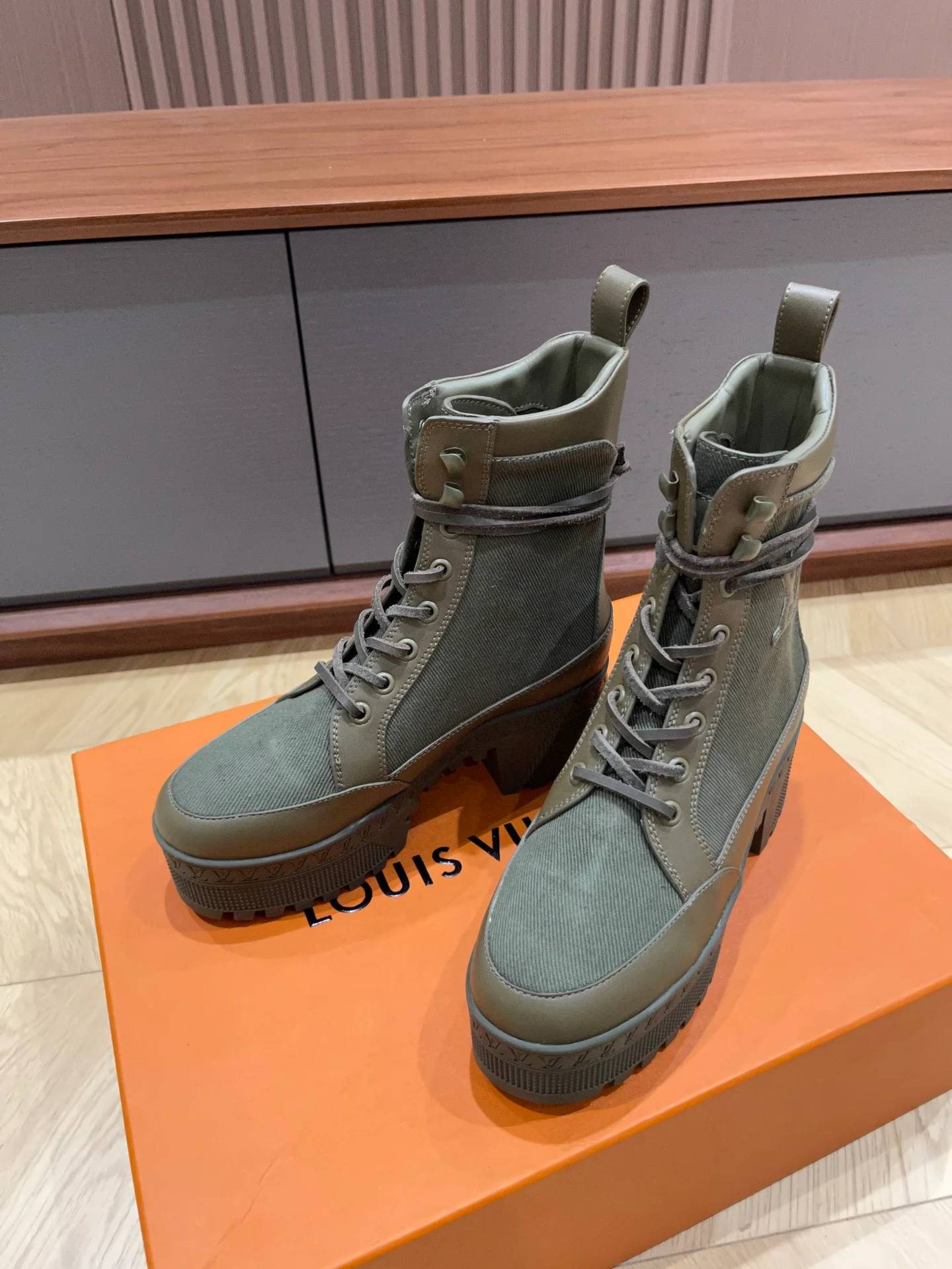 LV-2024 - Повседневные ботинки - Темно-зеленые