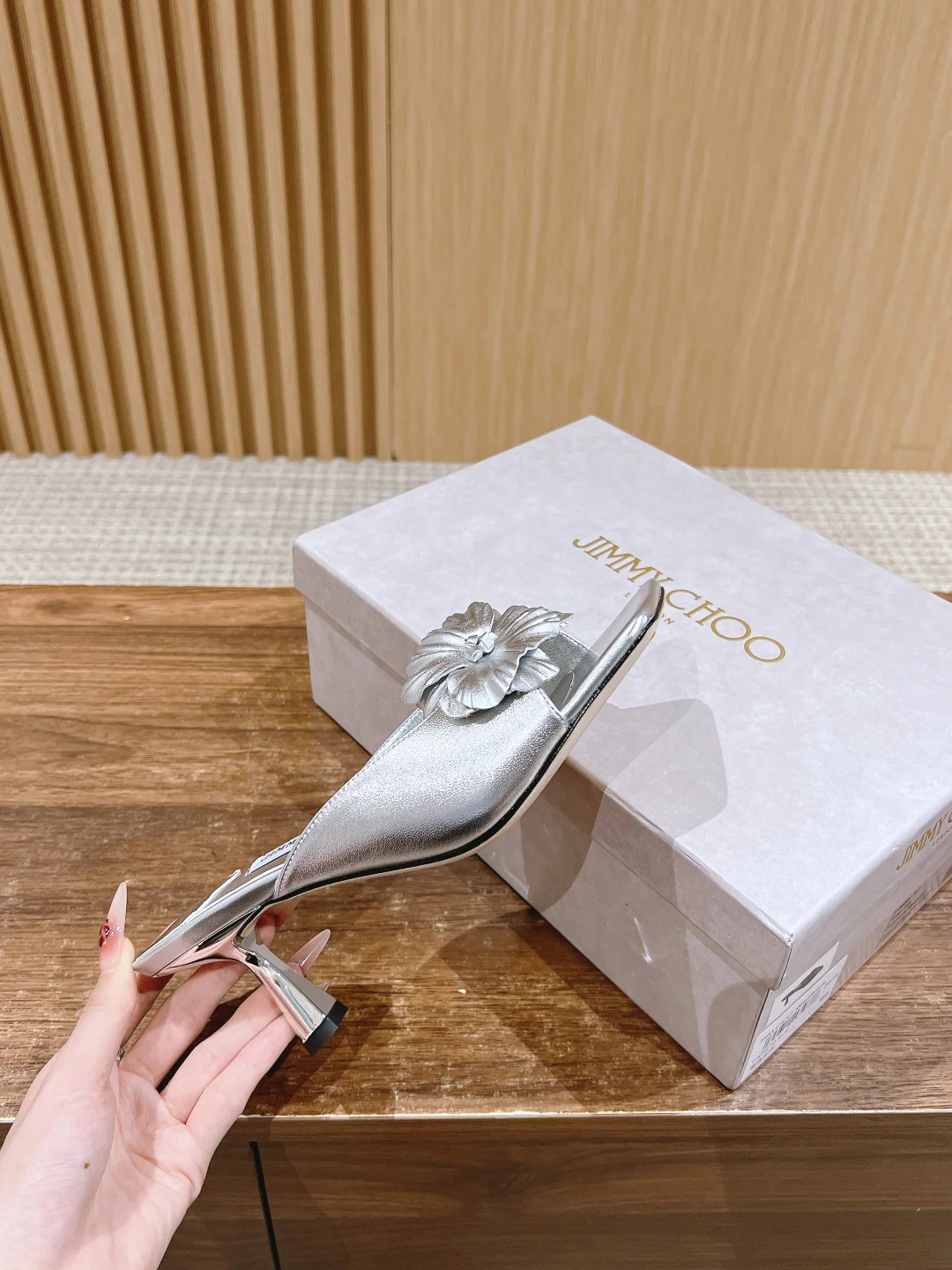 Jimmy - Тапочки на каблуке с бантом - Серебряный