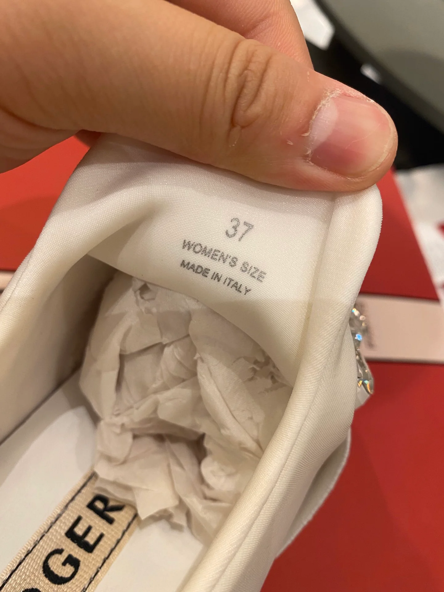 Кроссовки с пряжками - белые