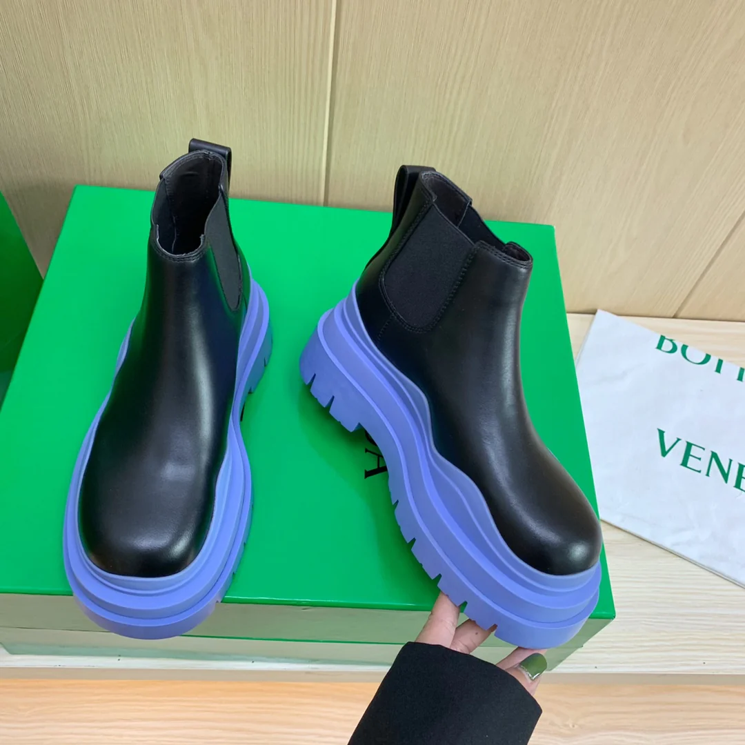 Новые короткие ботинки BV-22 осенне-зимней коллекции - синяя подошва
