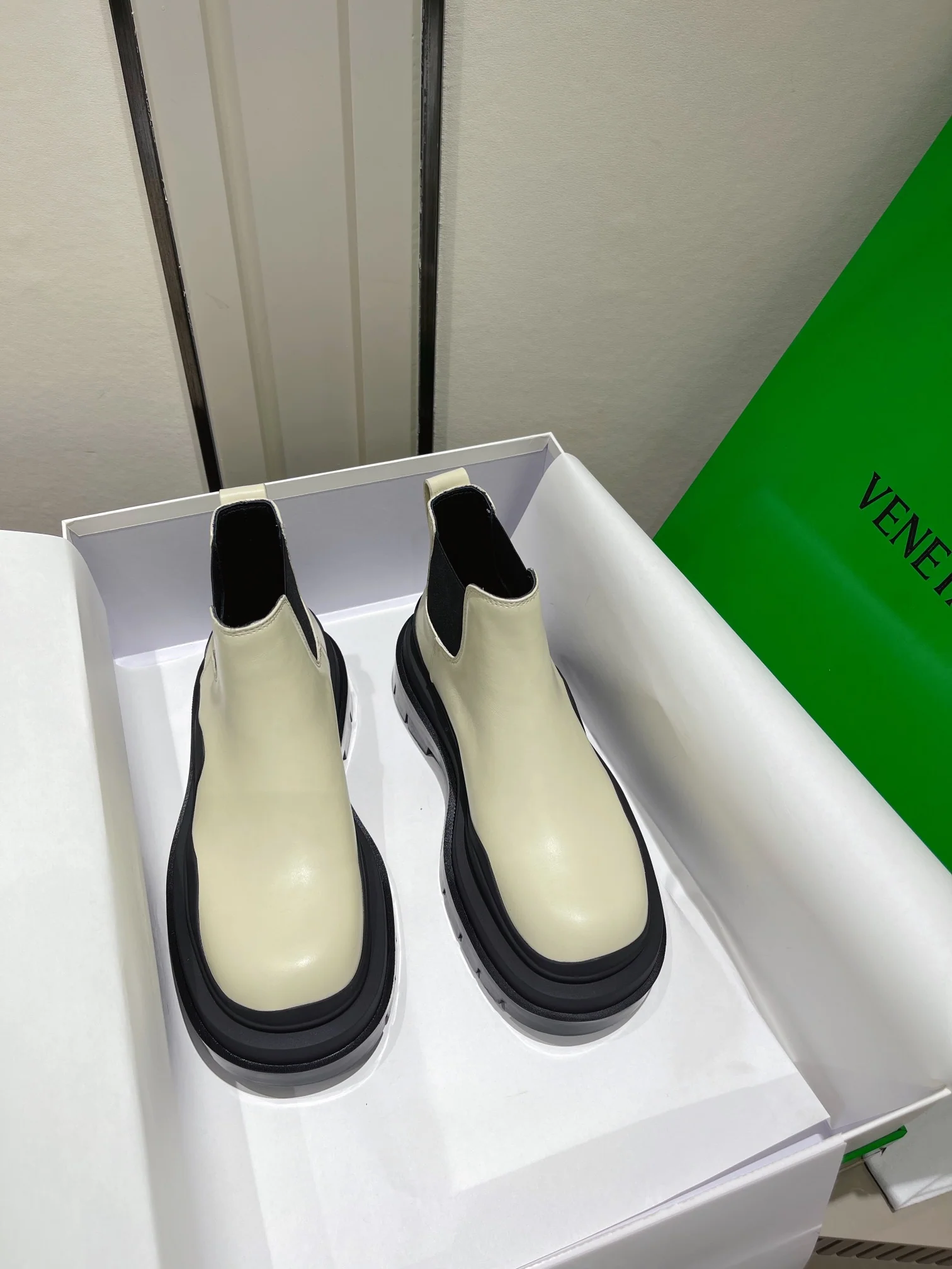 BV - Ботильоны на платформе - Белые