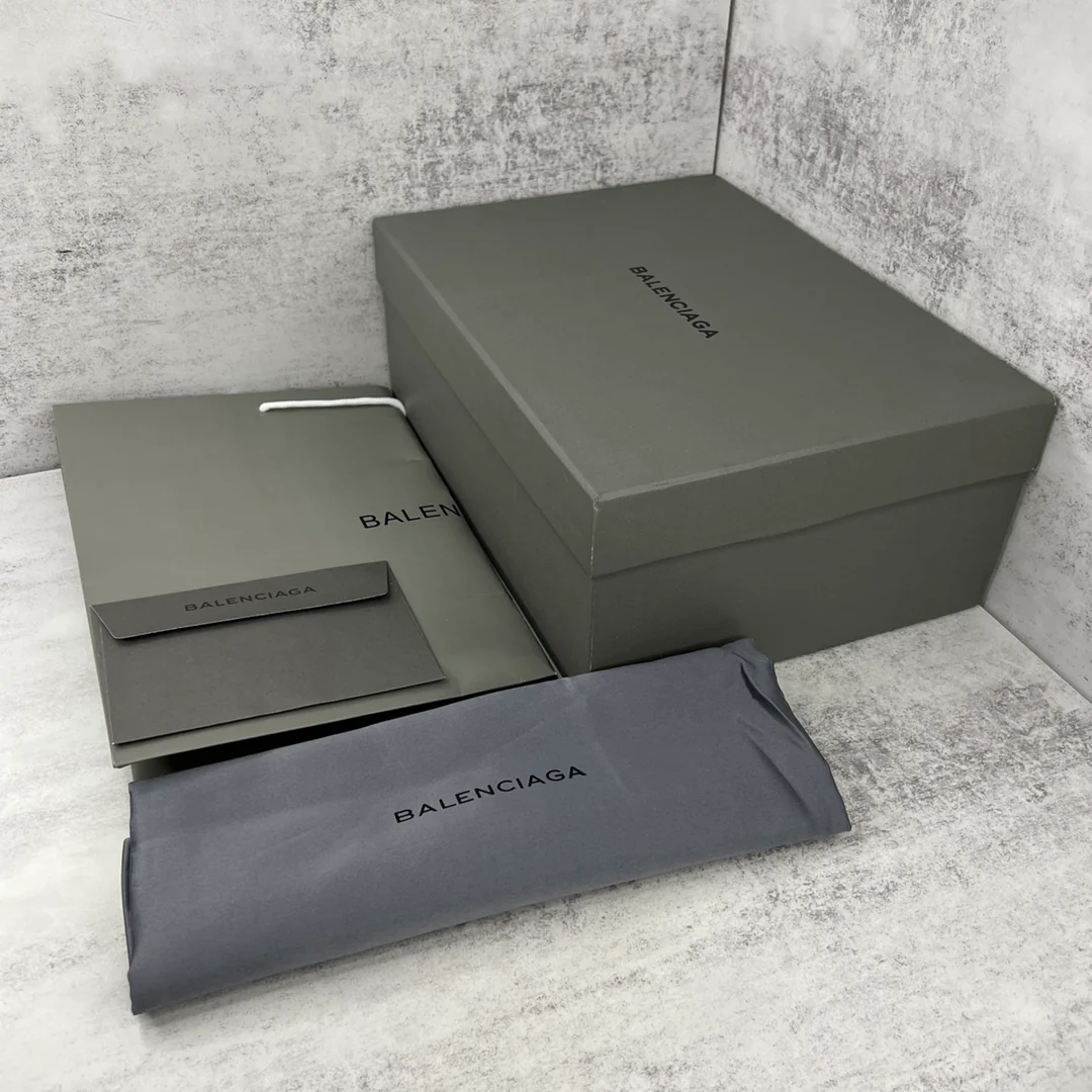 Повседневные ботинки Balenciaga Strike 22s на платформе, шнуровки, полностью кожаные.