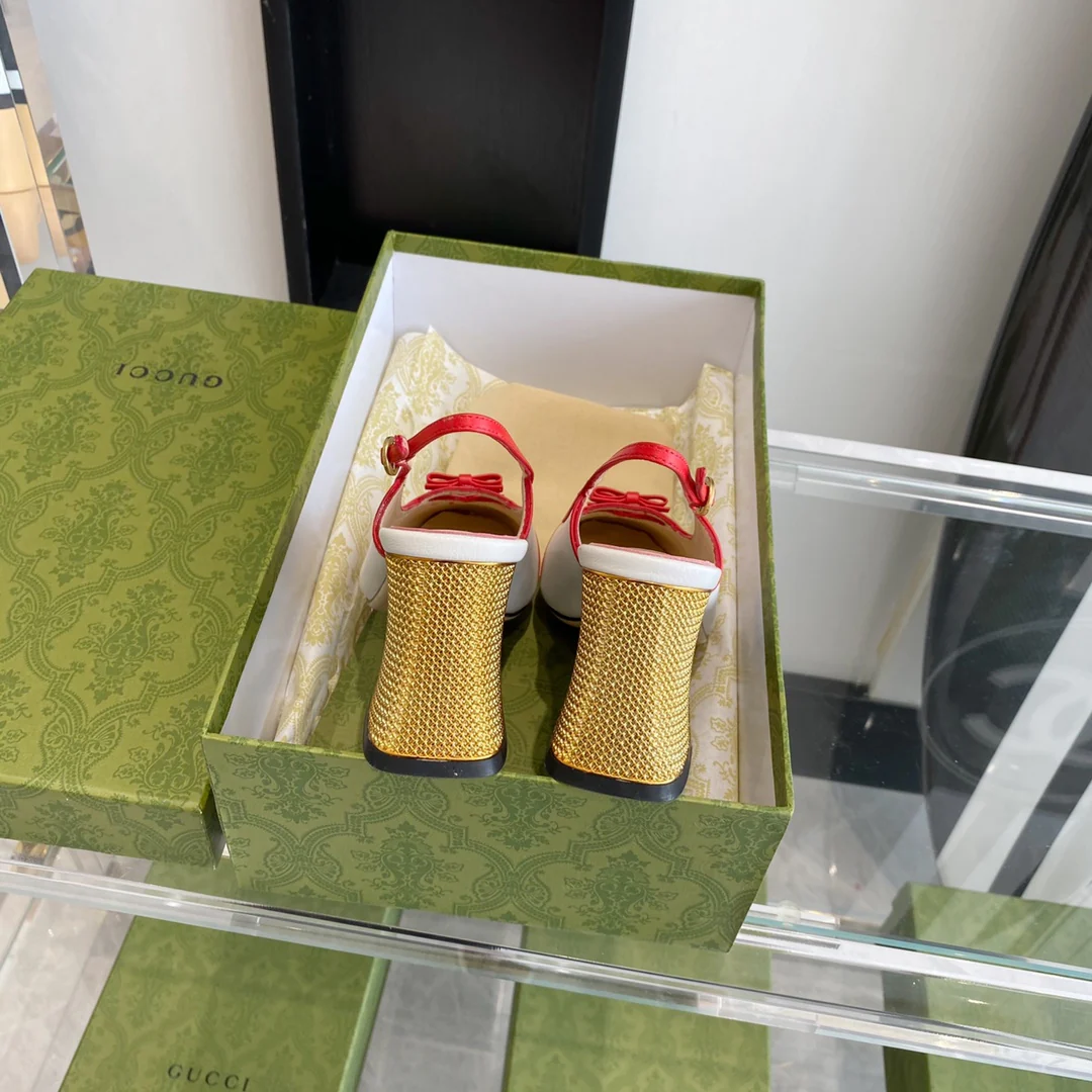 Босоножки Gucci на массивном каблуке