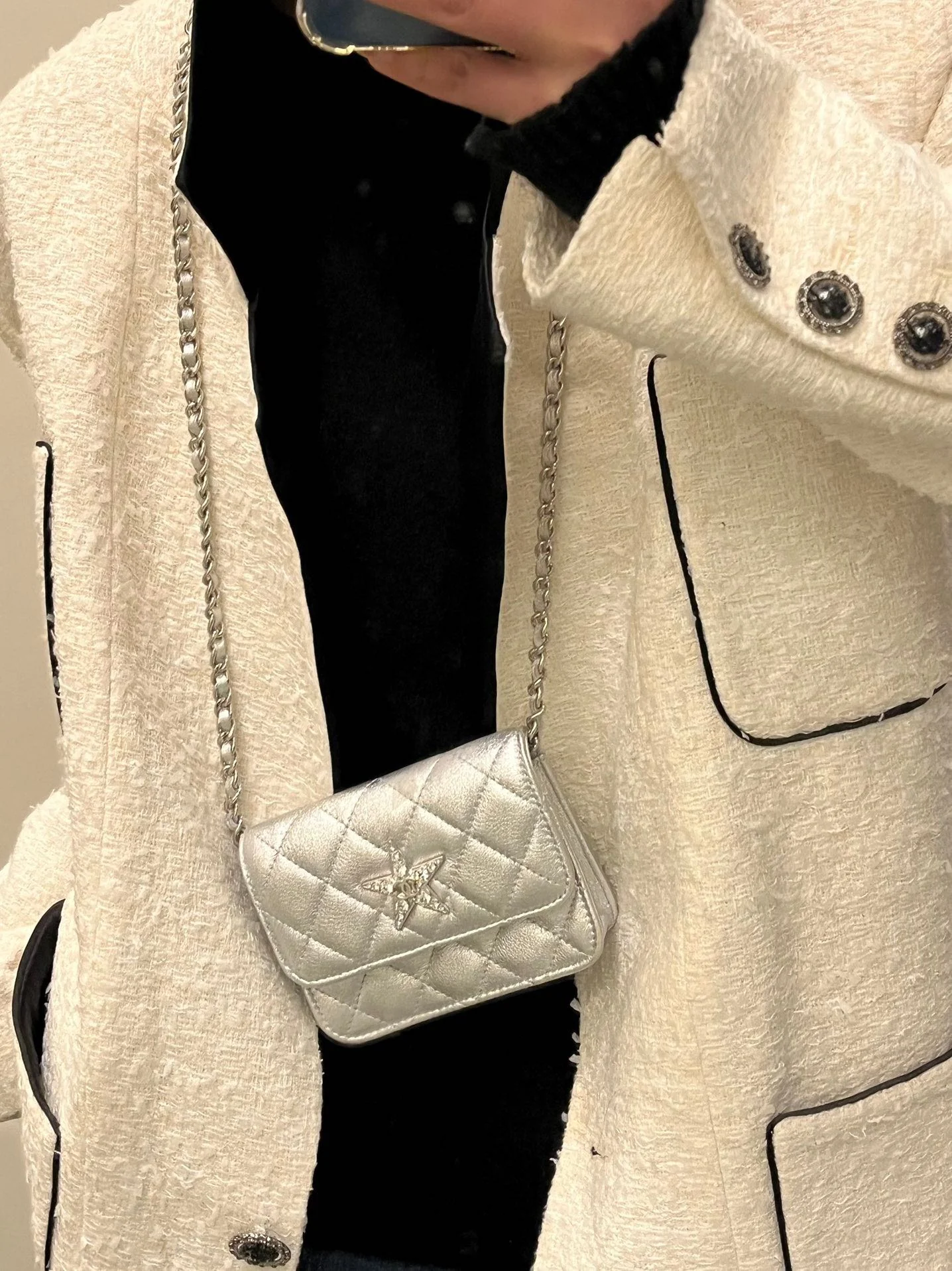 Новинка весны/лета от Chanel - Мини-сумка через плечо Chanel 24c - Серебристая