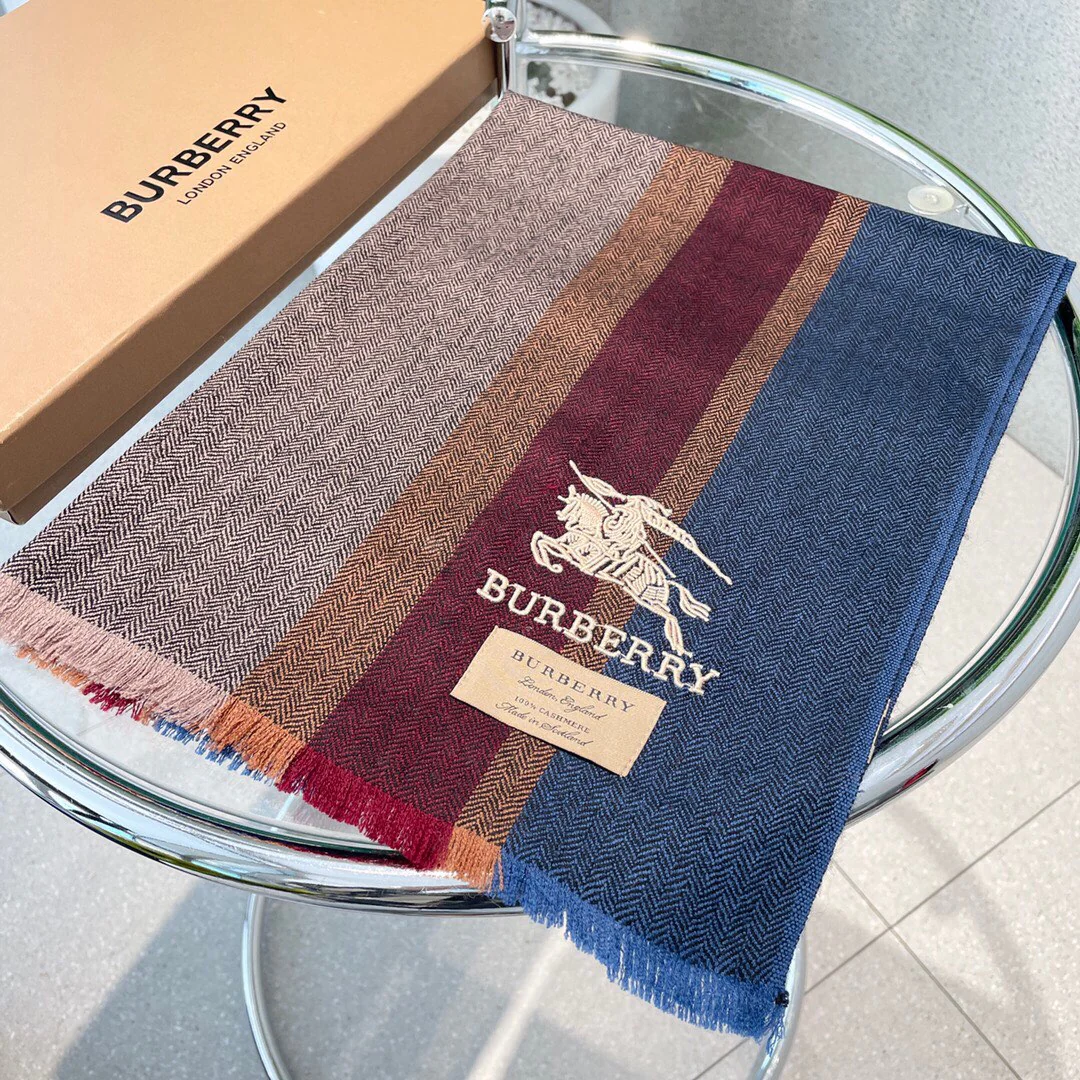 Кашемировый шарф Burberry - 180 см - 32 см