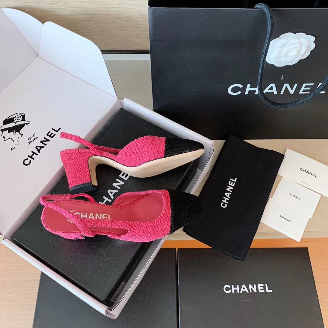 Классические сандалии Chanel на массивном каблуке - розовые