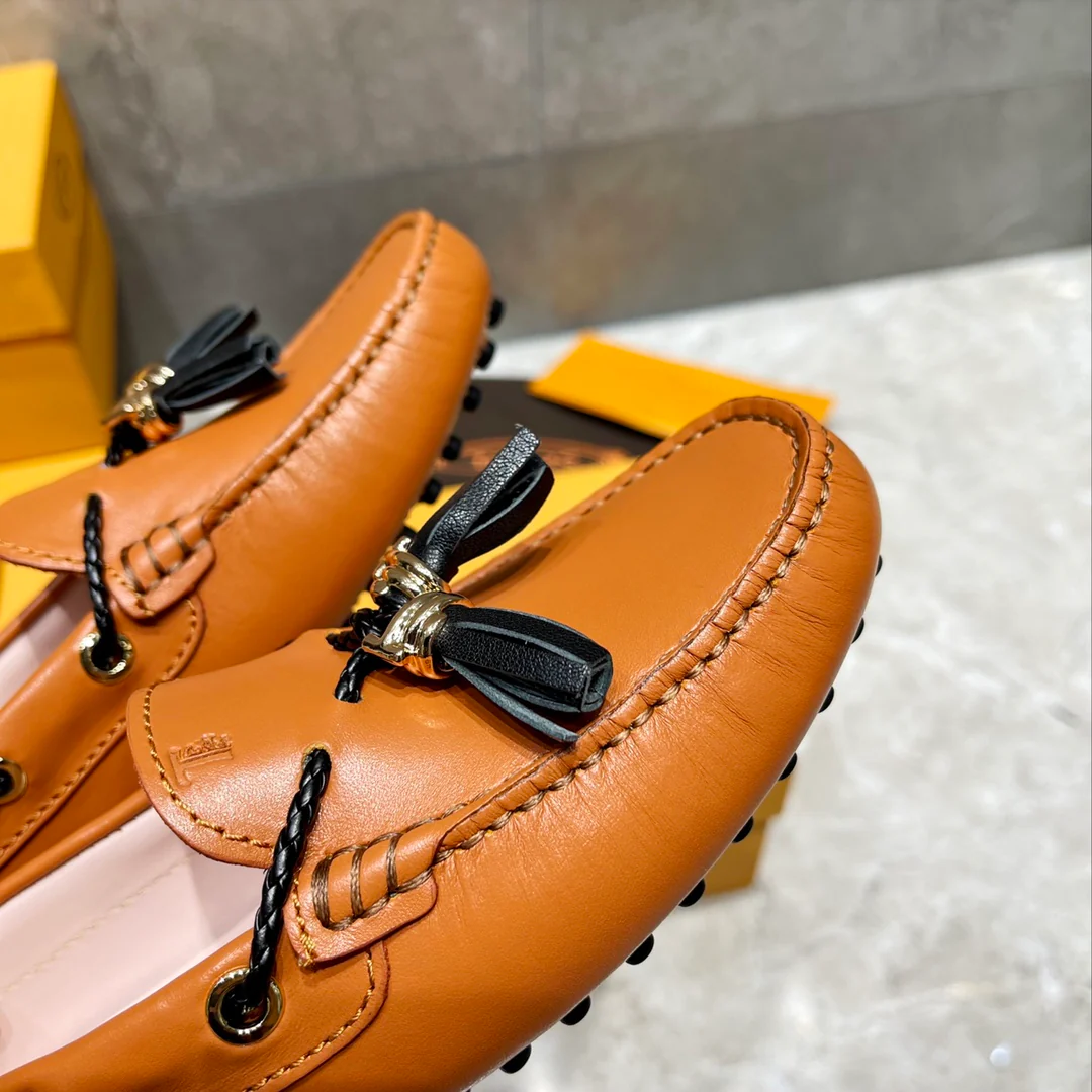 Tods - Подвеска с кисточкой - Лоферы - Туфли без шнурков