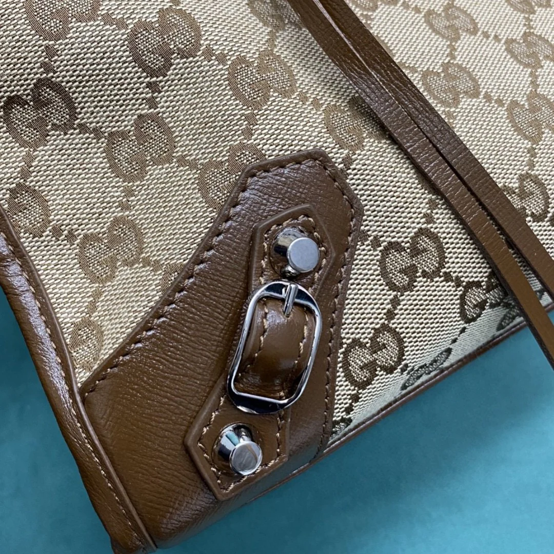 Сумка Neo Classic от Gucci, созданная в рамках парижской коллаборации.