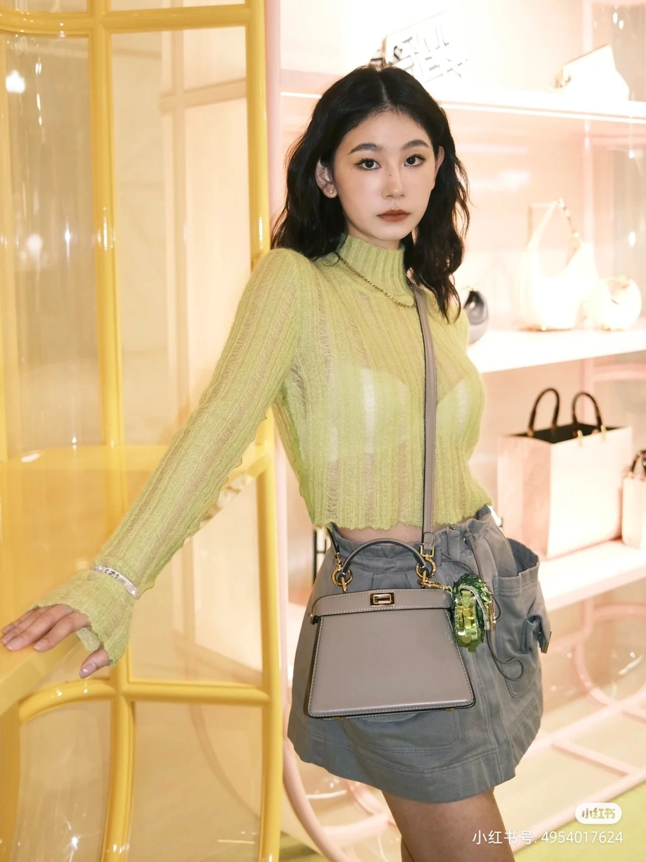 Фото Fendi Peekaboo i-see-u Small Khaki Body