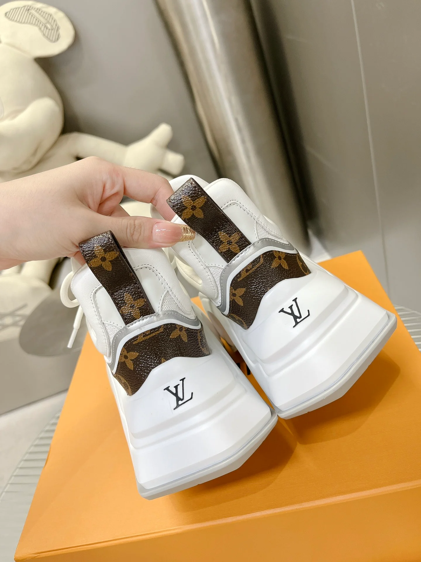 Кроссовки LV Archlight 2-0 Dad Shoes - Подиумный стиль - Бело-коричневые