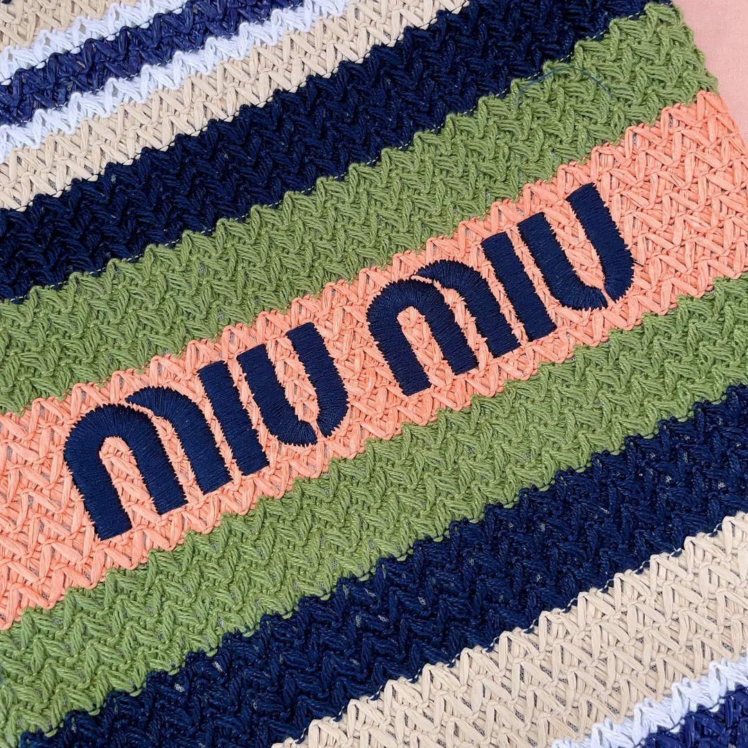 Miu Miu - Плетеная сумка-тоут из рафии и хлопка