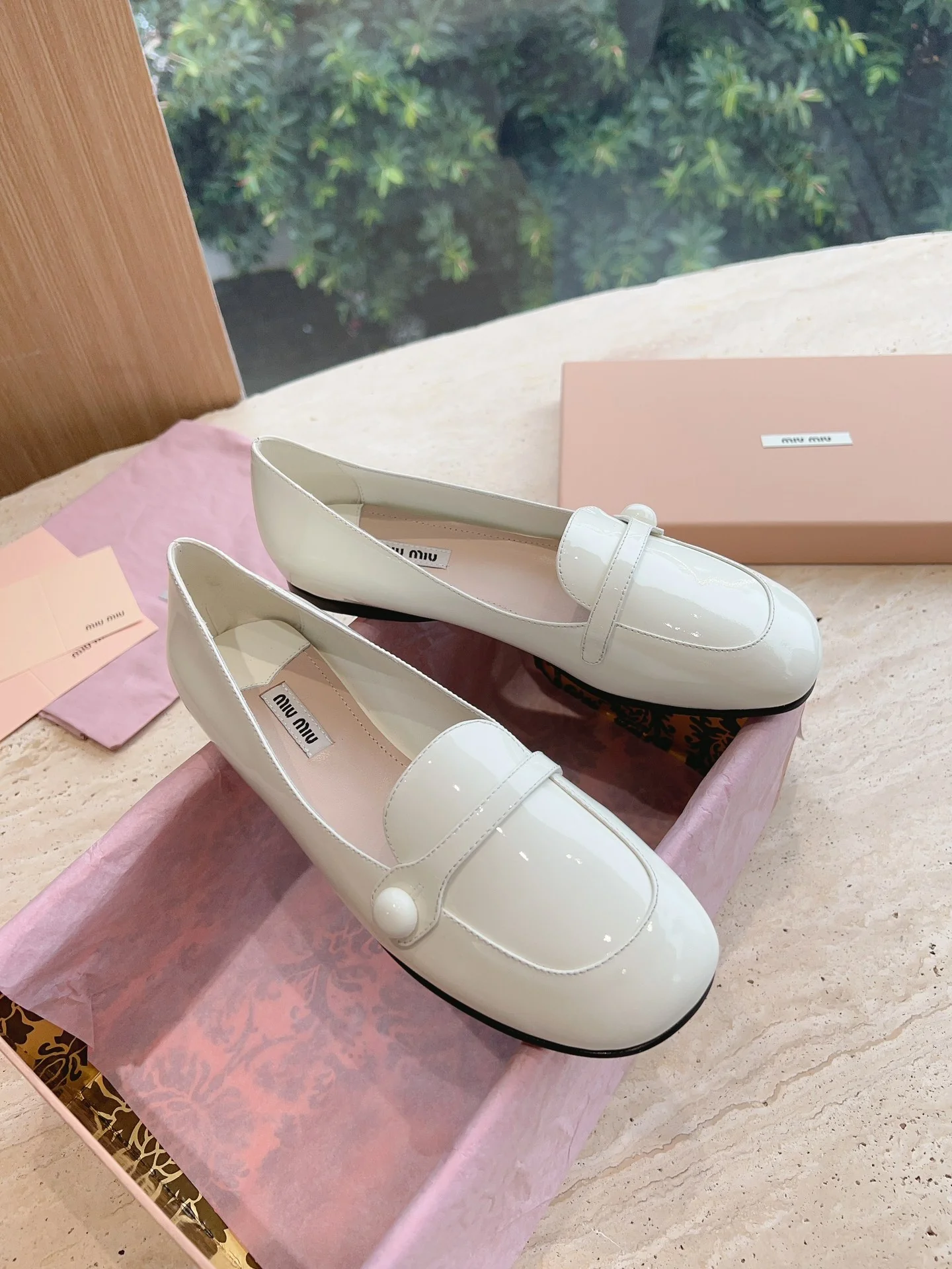 Туфли Мэри Джейн Miu Miu - белые