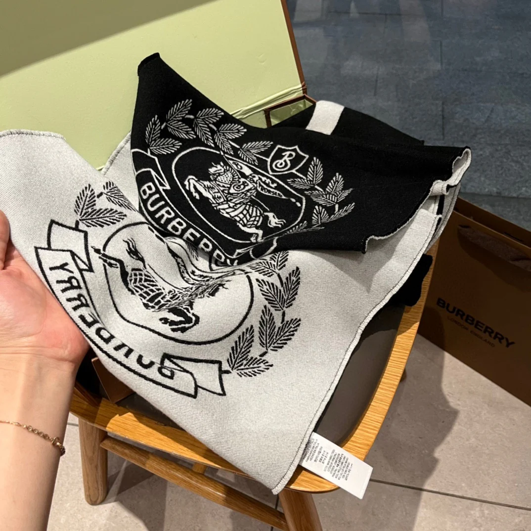Двусторонний длинный шарф Burberry Knight Logo - 34 см - 195 см - 100% чистый кашемир