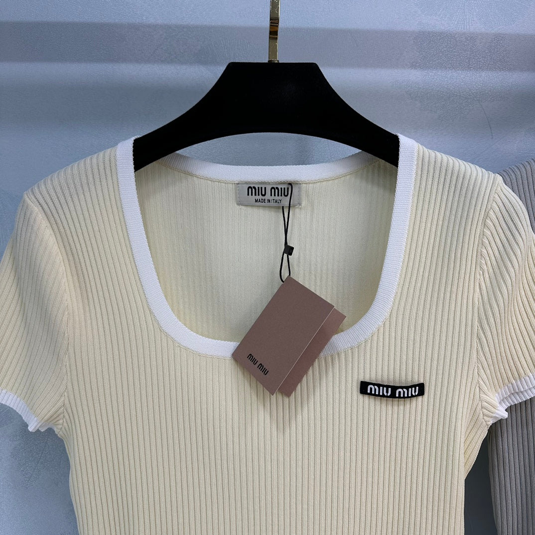 Miu Miu-2404-24 Весенняя шелково-хлопковая блузка с U-образным вырезом и короткими рукавами-1