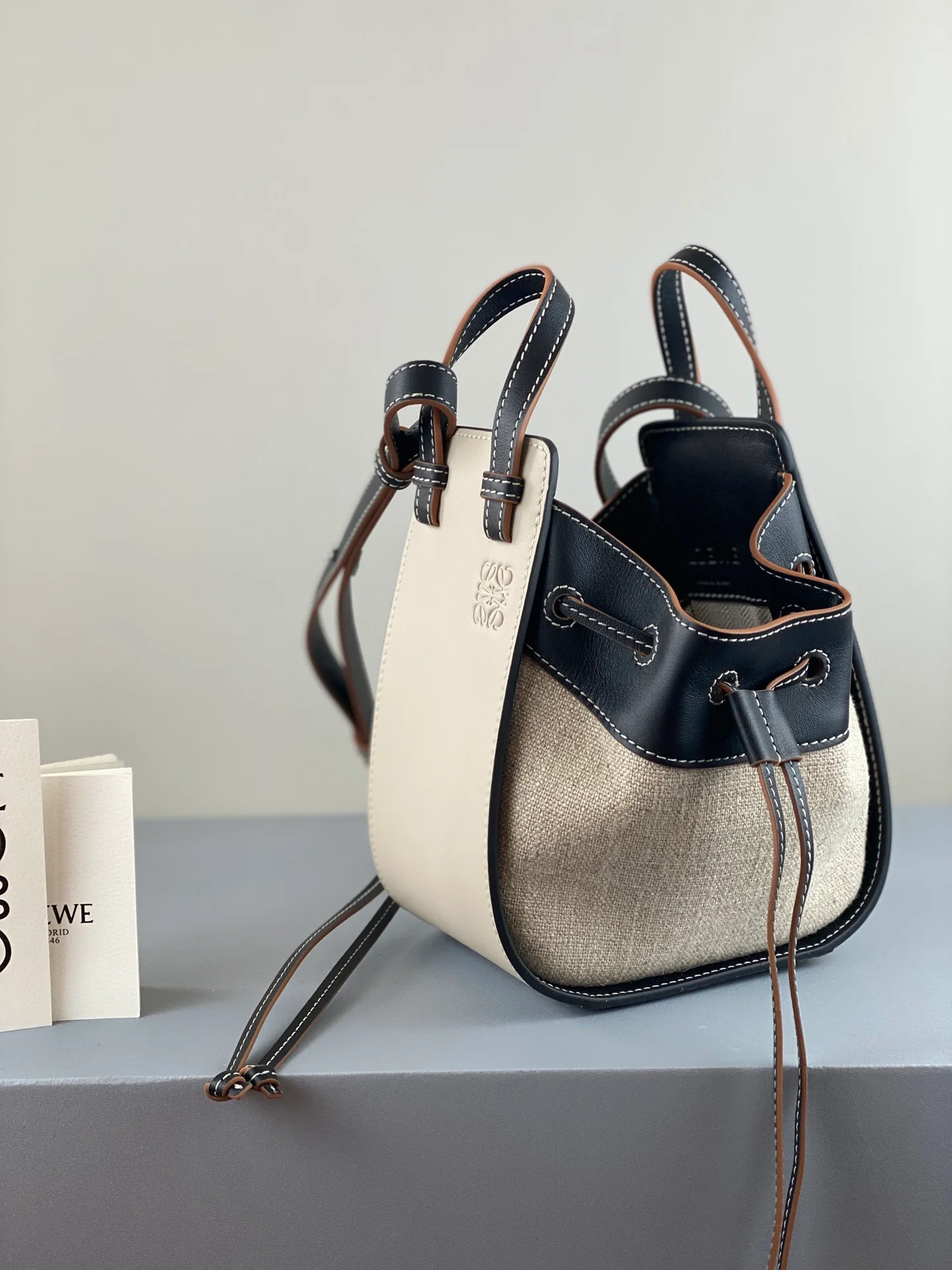 Сумка-гамак Loewe Mini Hammock Bag - из телячьей кожи - 2 шт.
