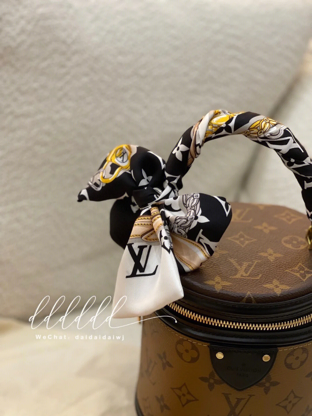 m43986-LV-Cannes Money Bucket-Handbag/Crossbody Bag